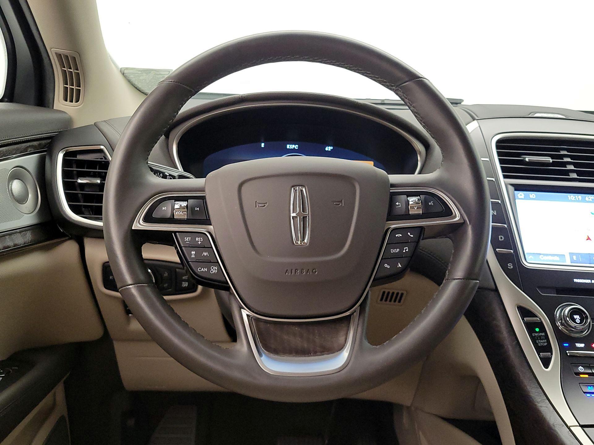 Thumbnail: 2020 Lincoln Nautilus - 10