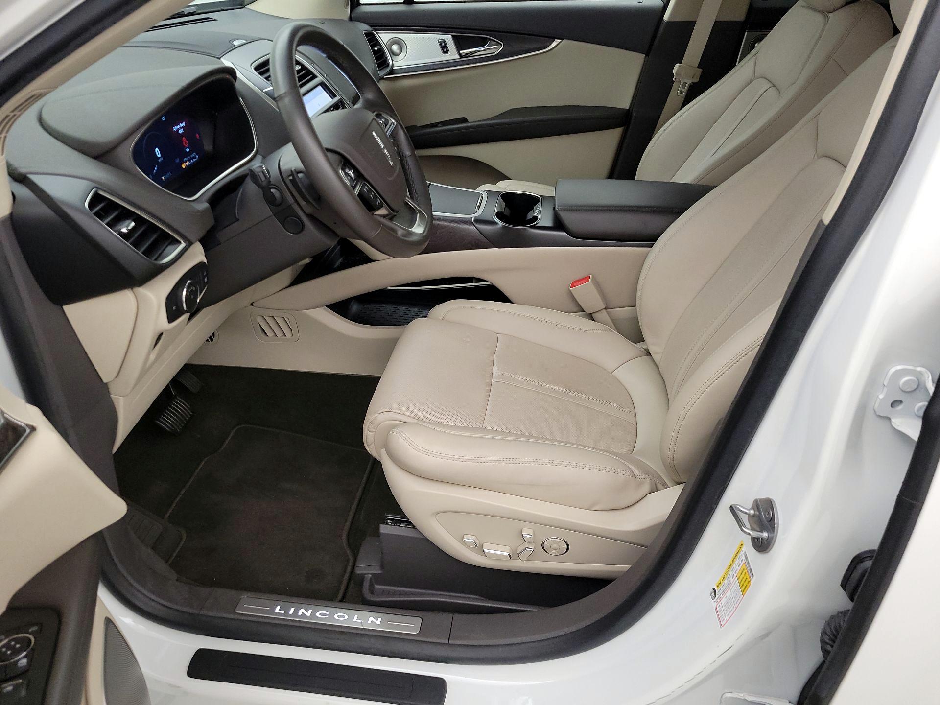 Thumbnail: 2020 Lincoln Nautilus - 11