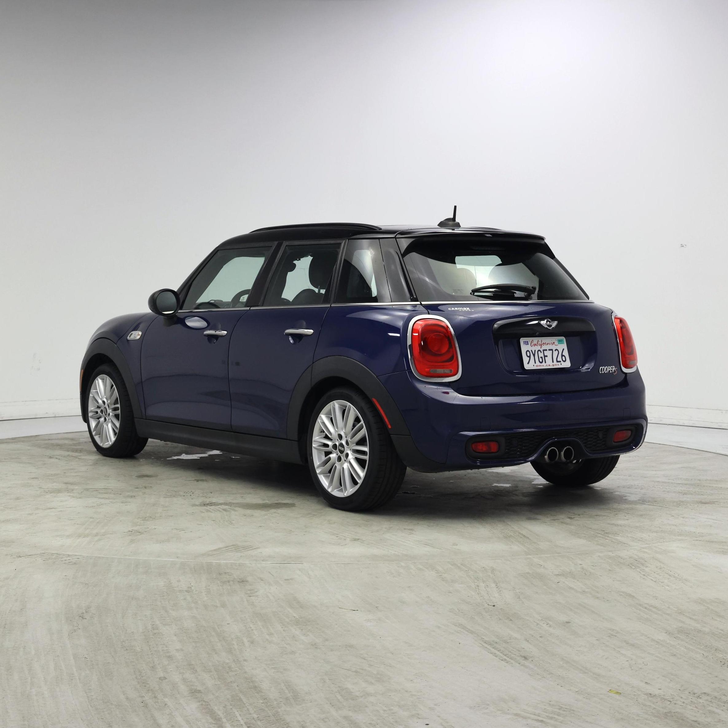 Thumbnail: 2016 MINI Cooper Hardtop - 2