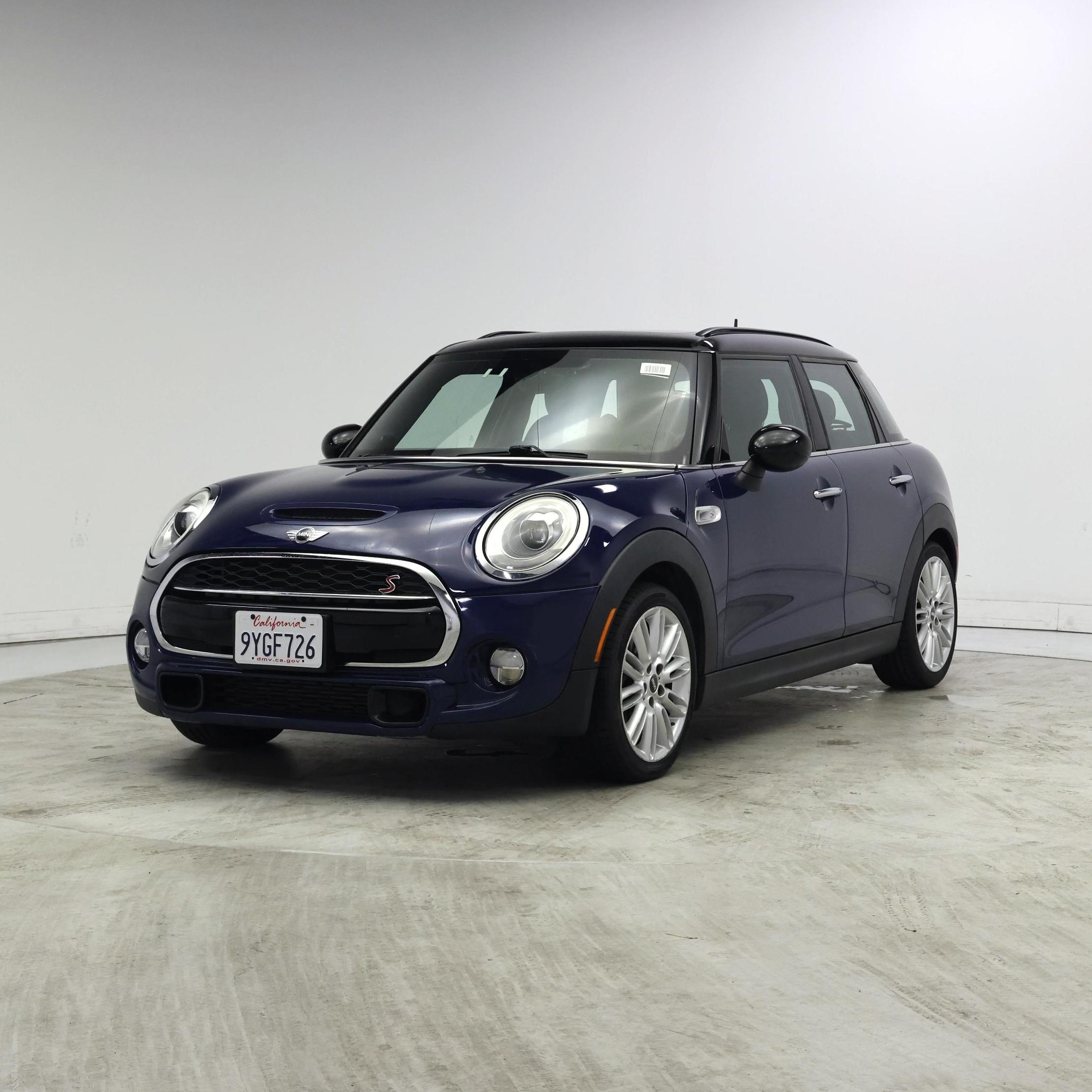 Thumbnail: 2016 MINI Cooper Hardtop - 4