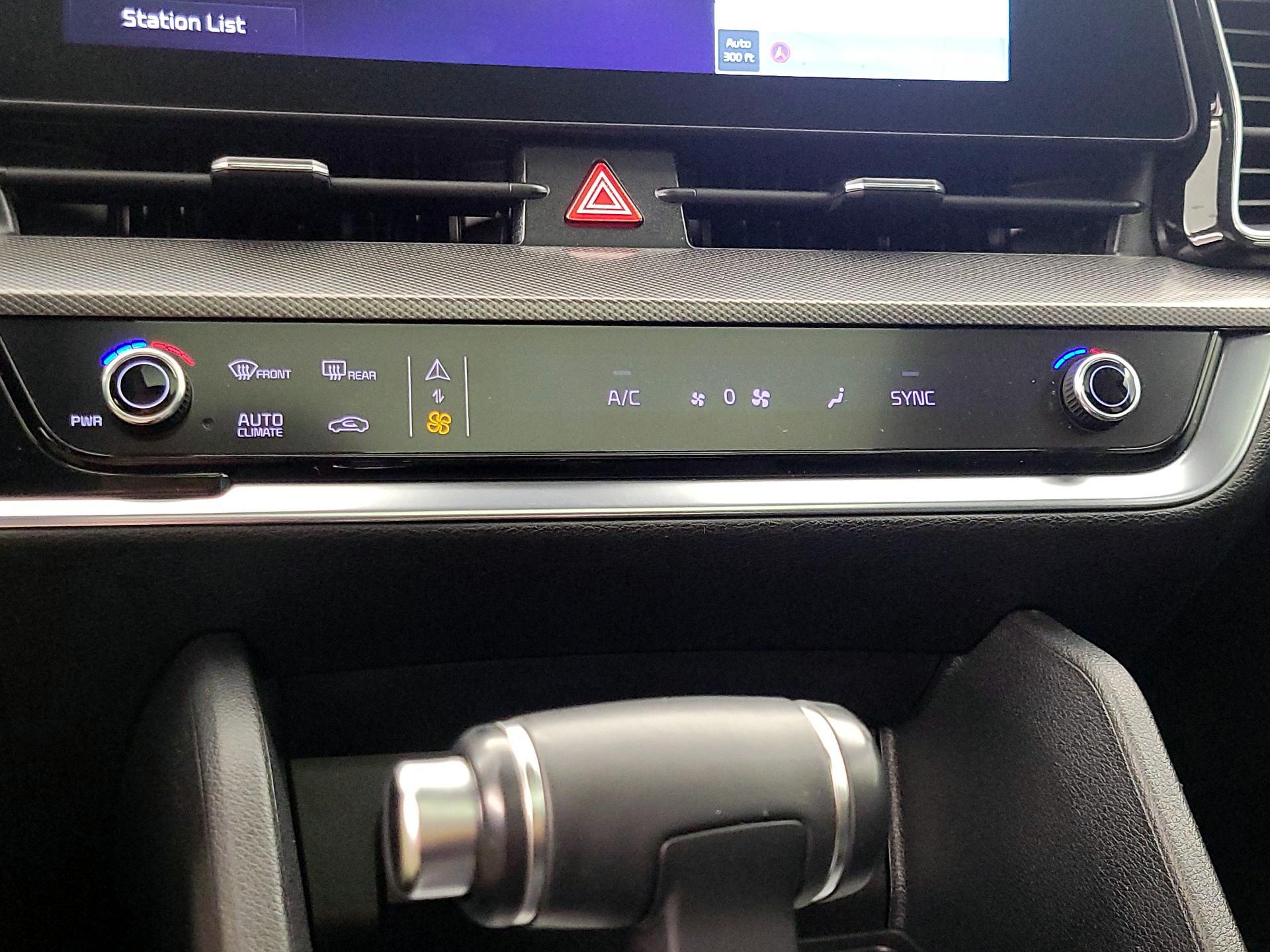 Thumbnail: 2023 Kia Sportage - 17