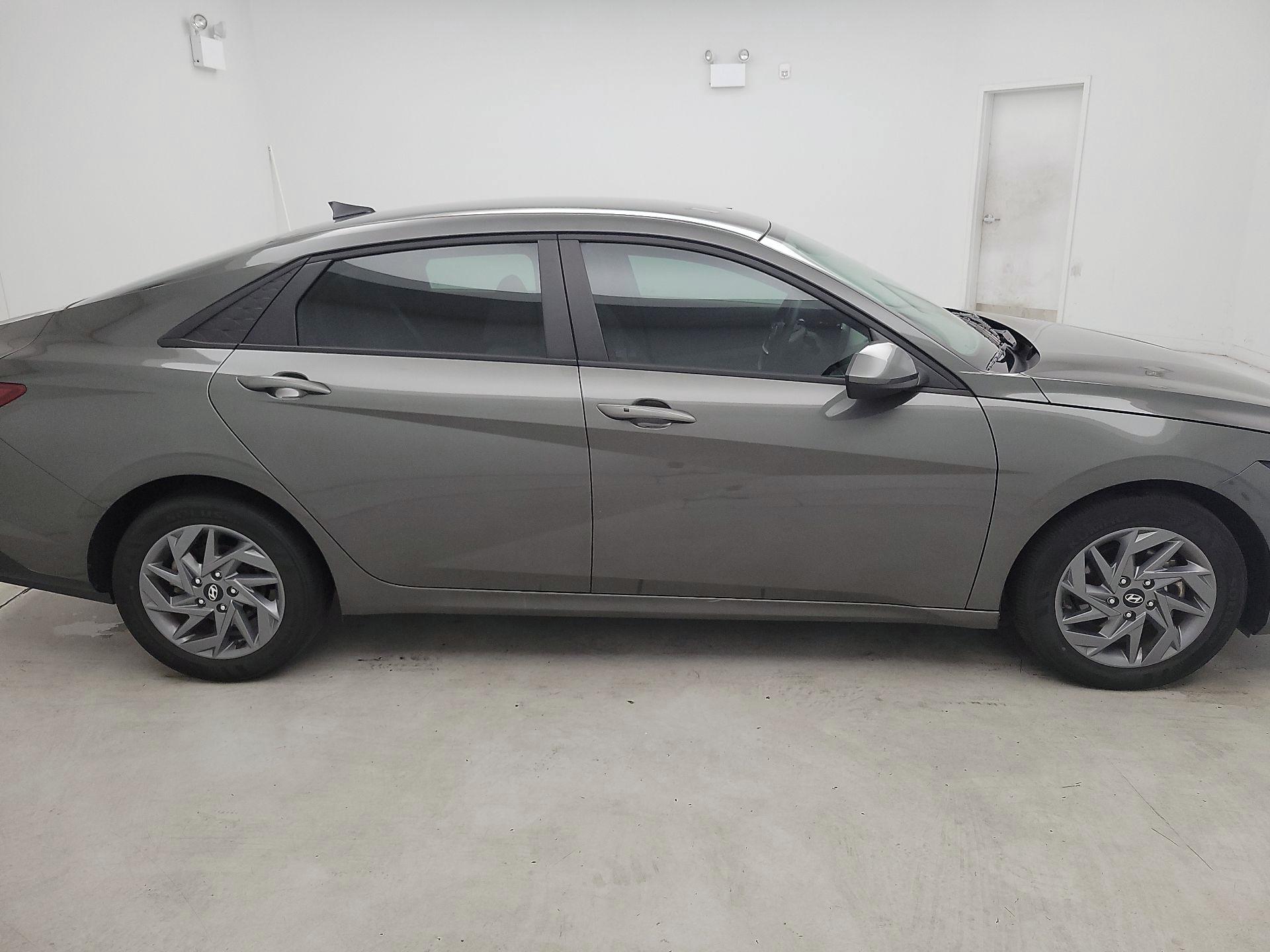 Thumbnail: 2024 Hyundai Elantra - 4