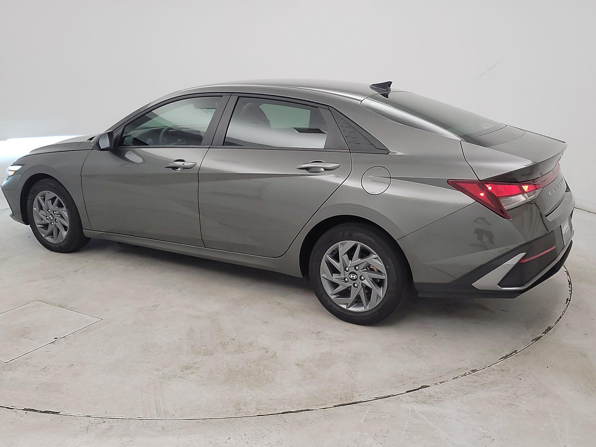 Thumbnail: 2024 Hyundai Elantra - 7
