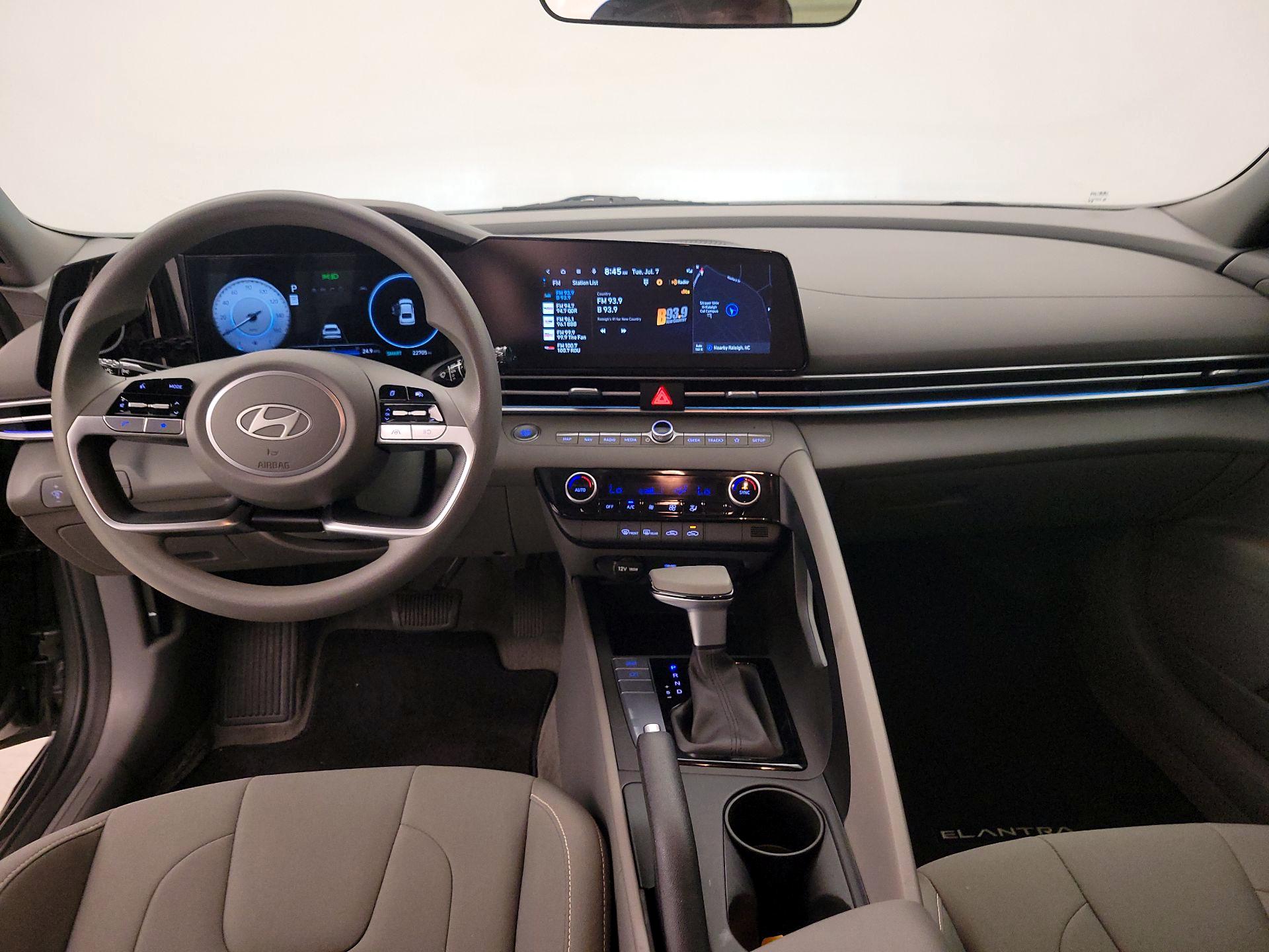 Thumbnail: 2024 Hyundai Elantra - 8