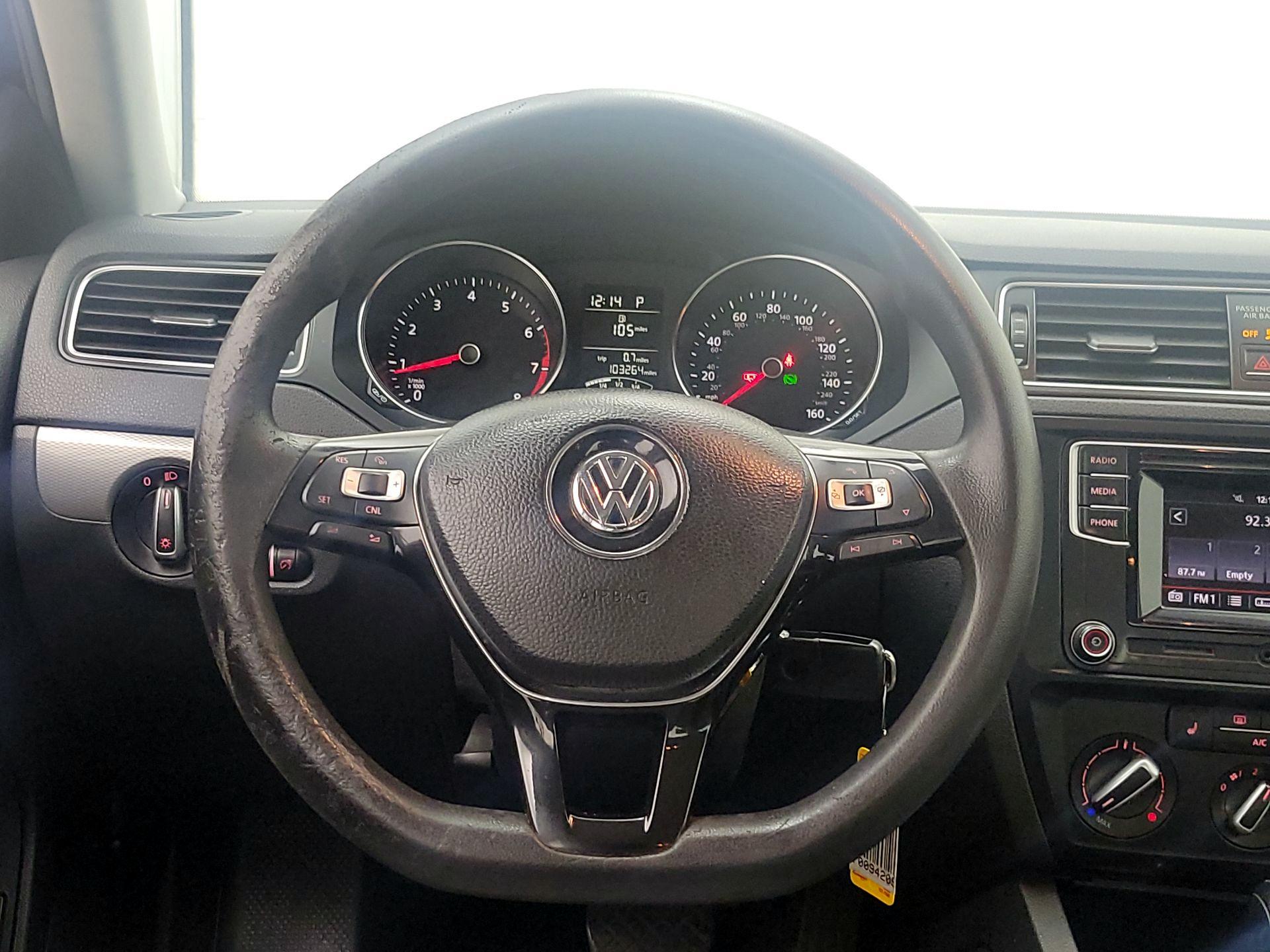 Thumbnail: 2018 Volkswagen Jetta - 10