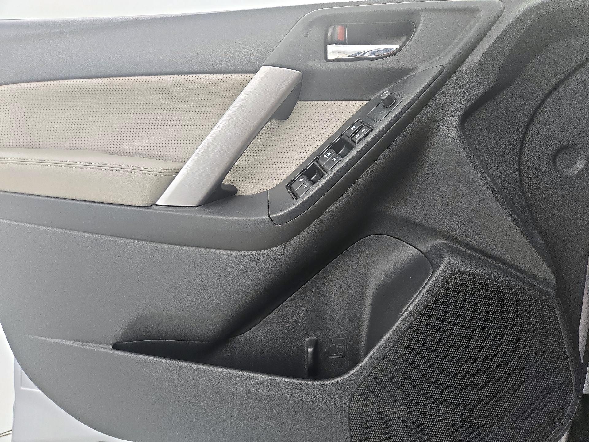 Thumbnail: 2016 Subaru Forester - 12