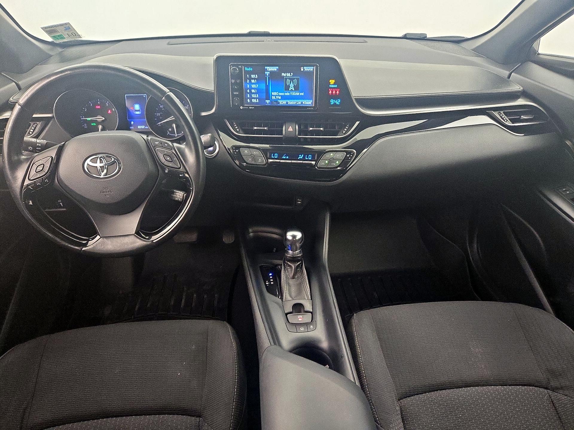 Thumbnail: 2018 Toyota C-HR - 9