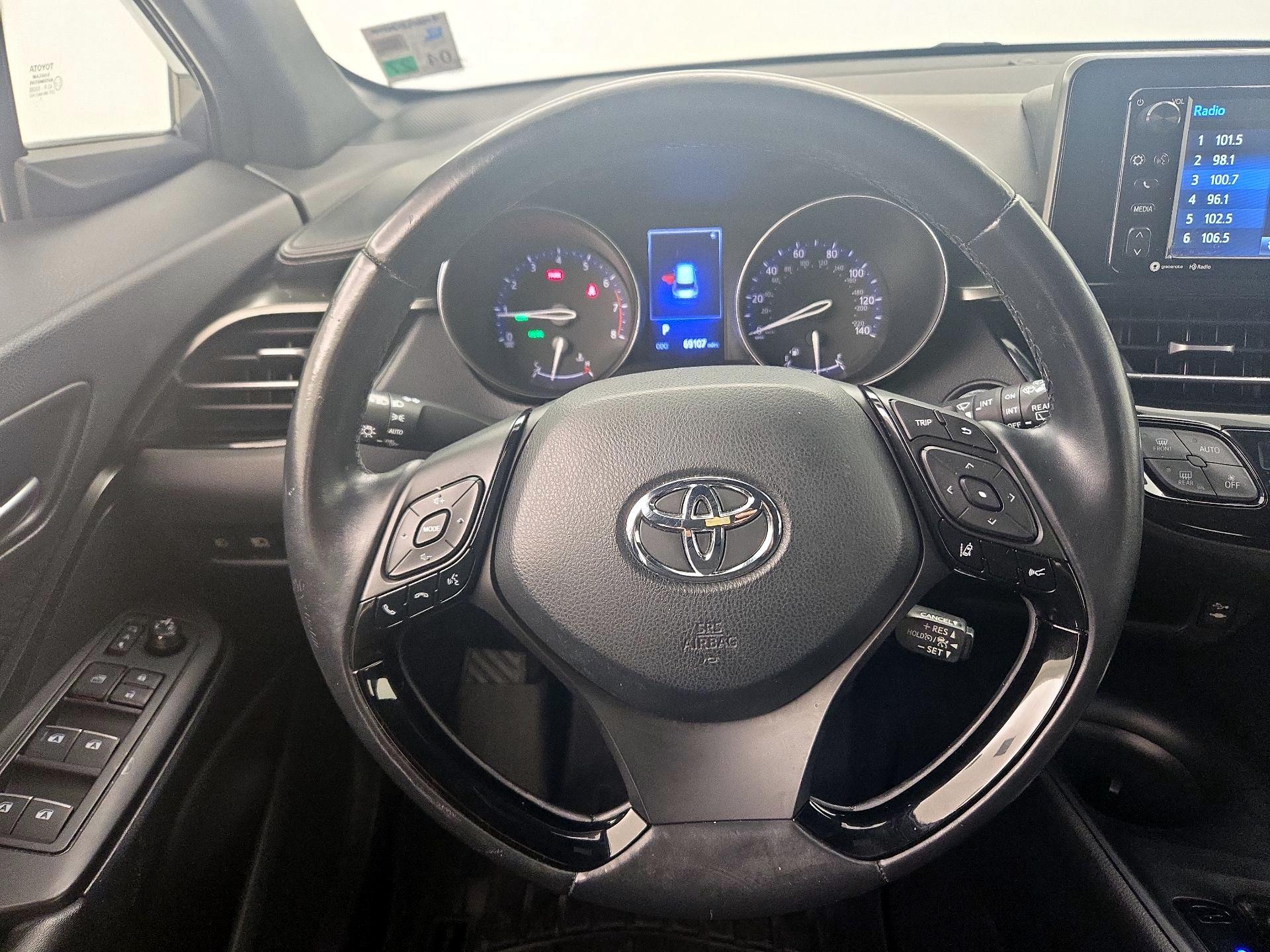 Thumbnail: 2018 Toyota C-HR - 10