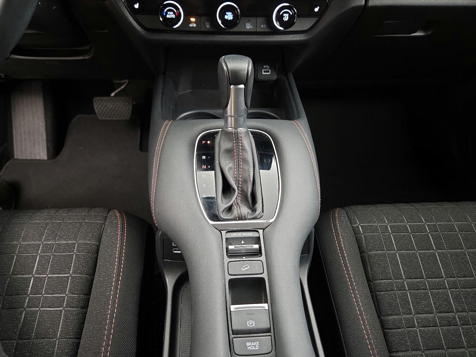 2025 Honda HR-V Sport - Photo 18