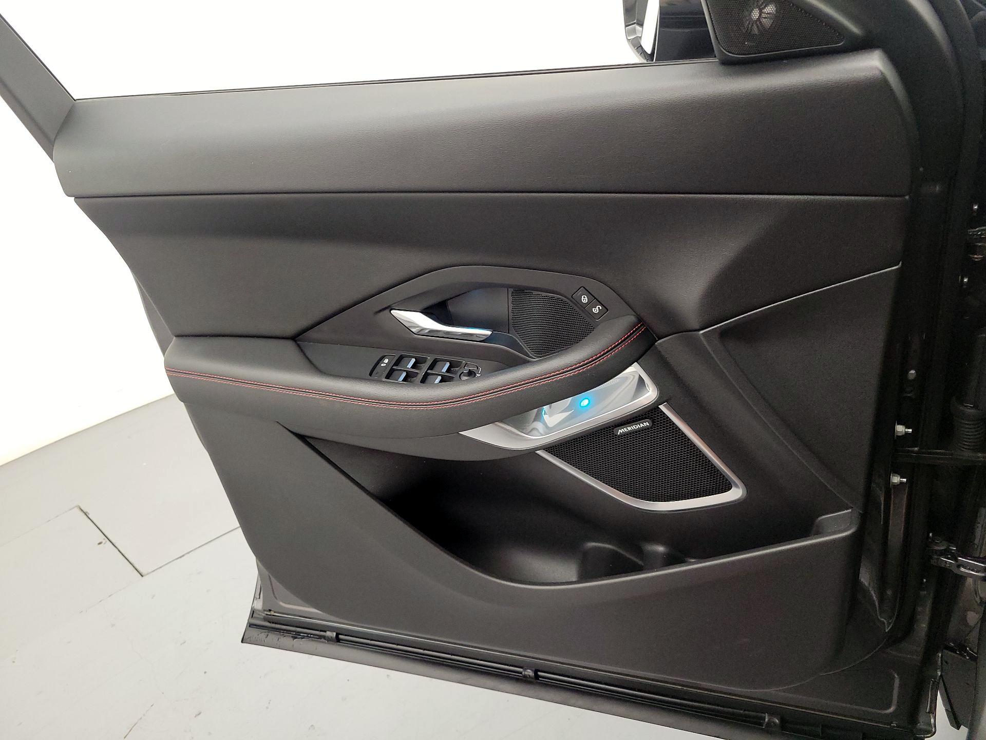 Thumbnail: 2020 Jaguar E-Pace - 12