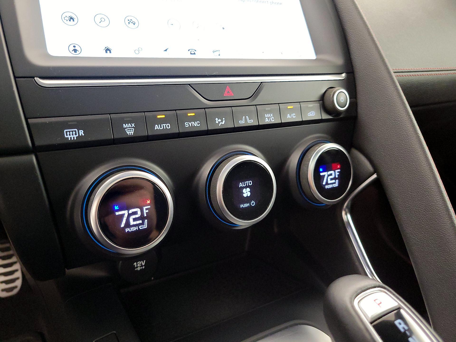 Thumbnail: 2020 Jaguar E-Pace - 17
