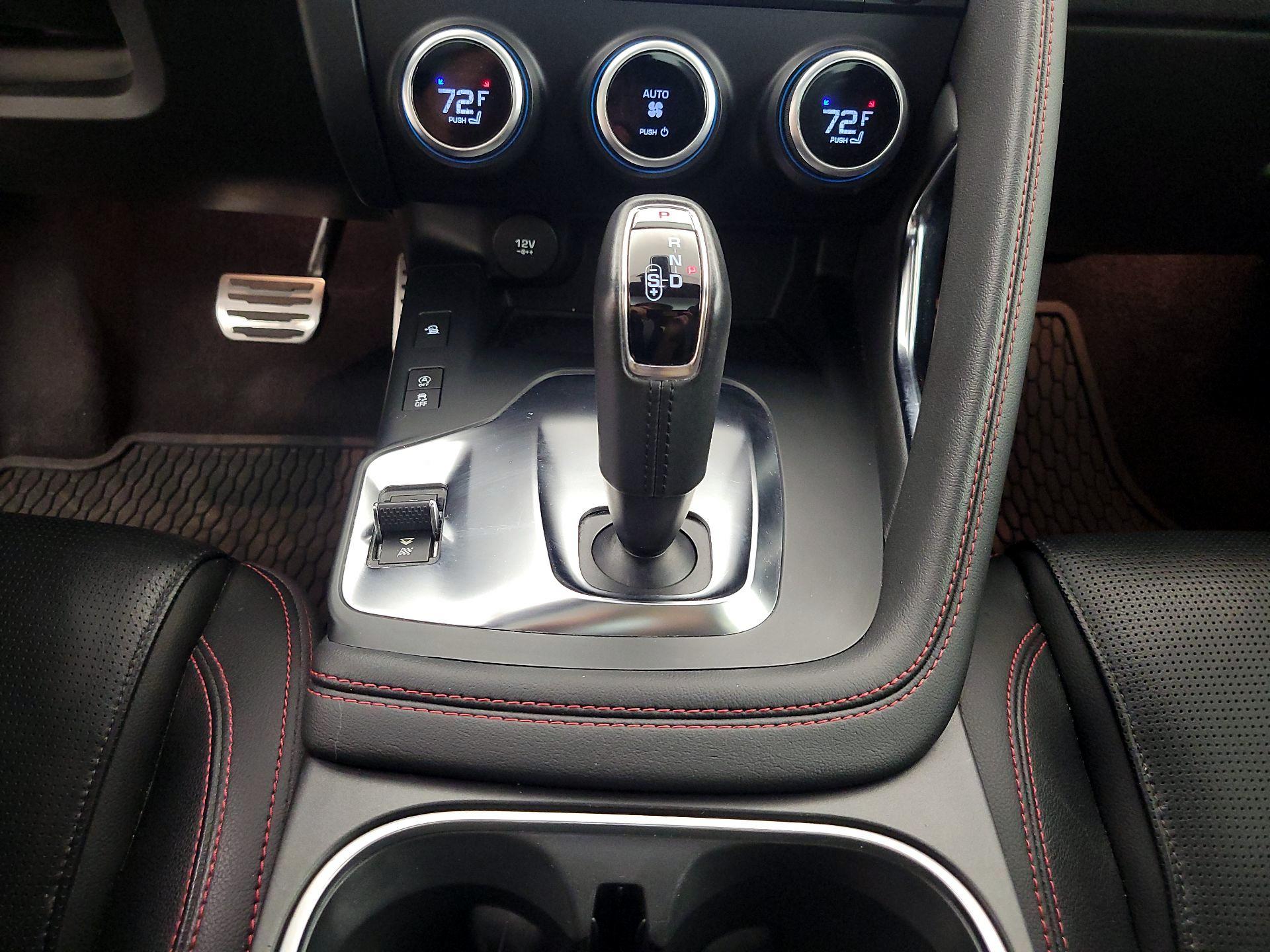 Thumbnail: 2020 Jaguar E-Pace - 18