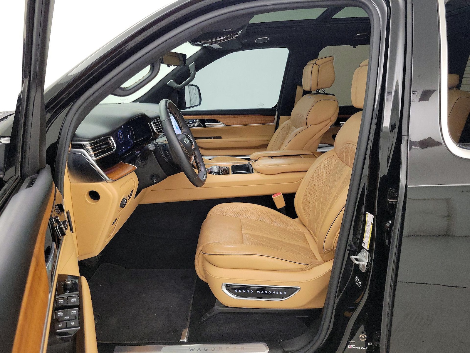 2022 Jeep Grand Wagoneer Series III - Photo 12