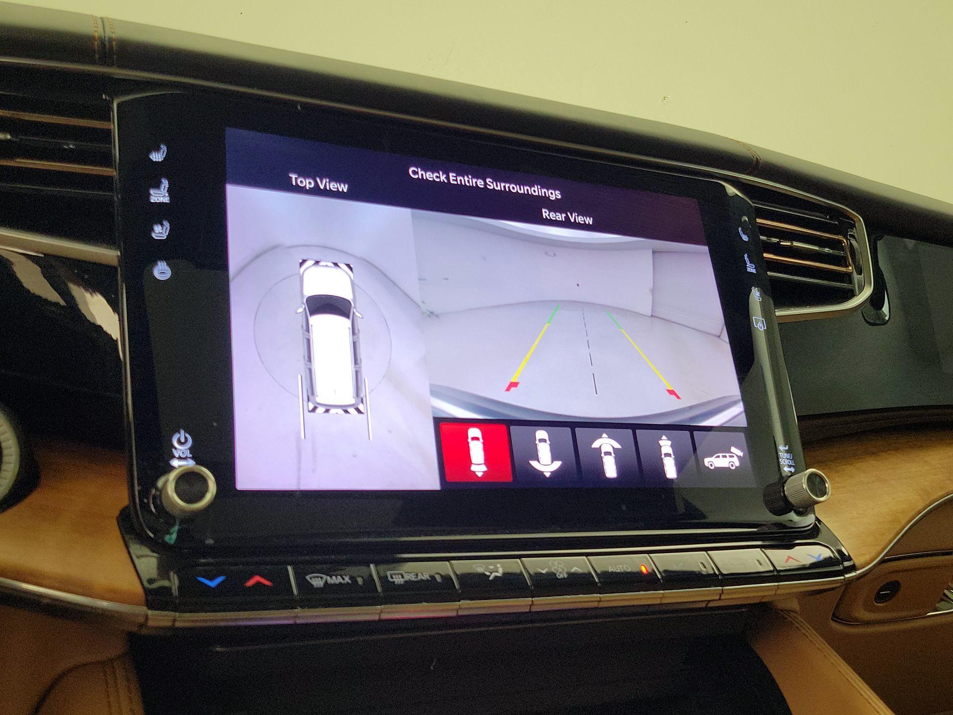 Thumbnail: 2022 Jeep Grand Wagoneer - 14