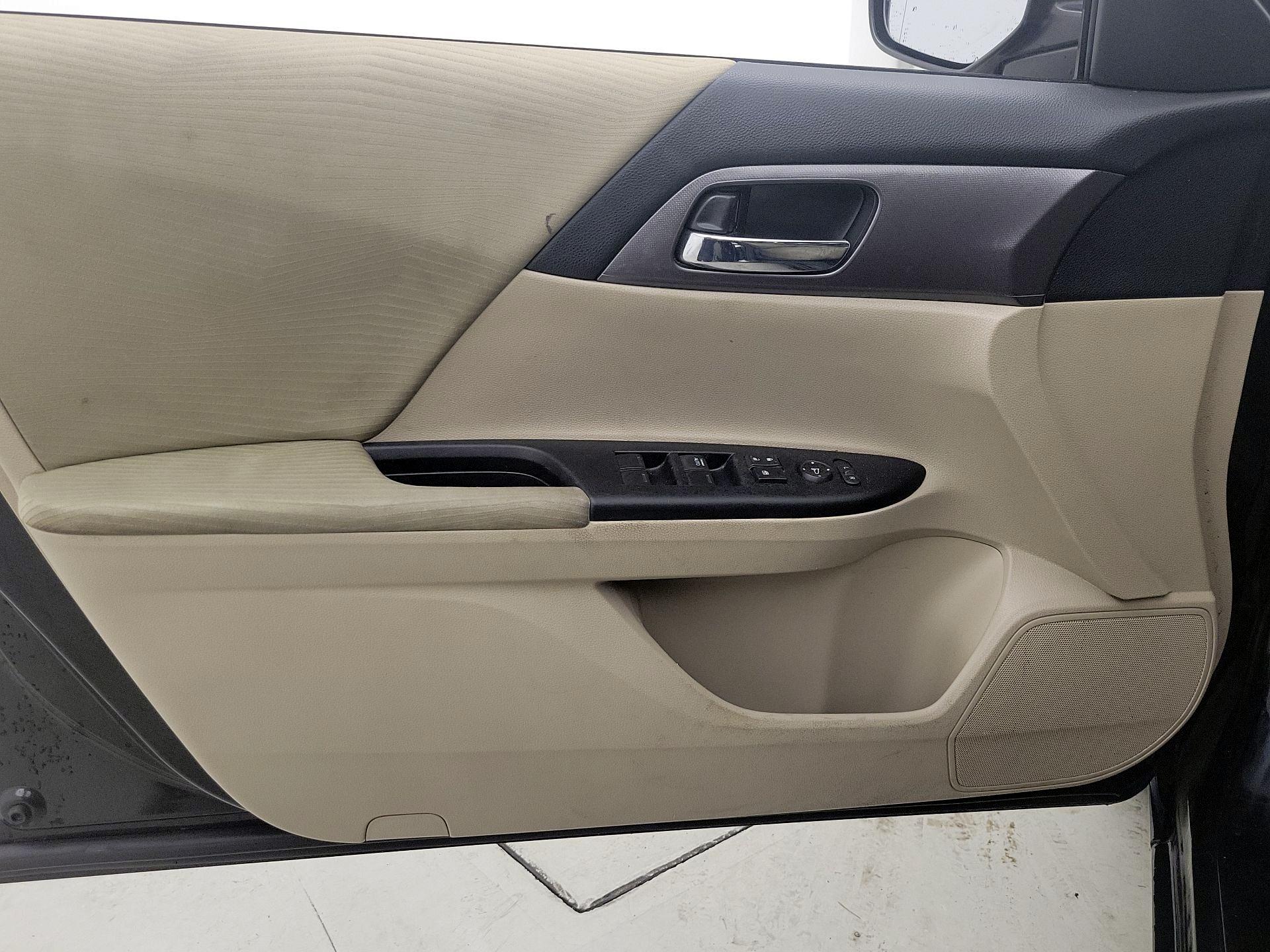 Thumbnail: 2015 Honda Accord - 12