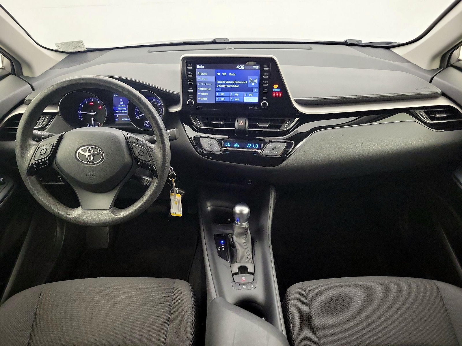 2020 Toyota C-HR LE - Photo 10