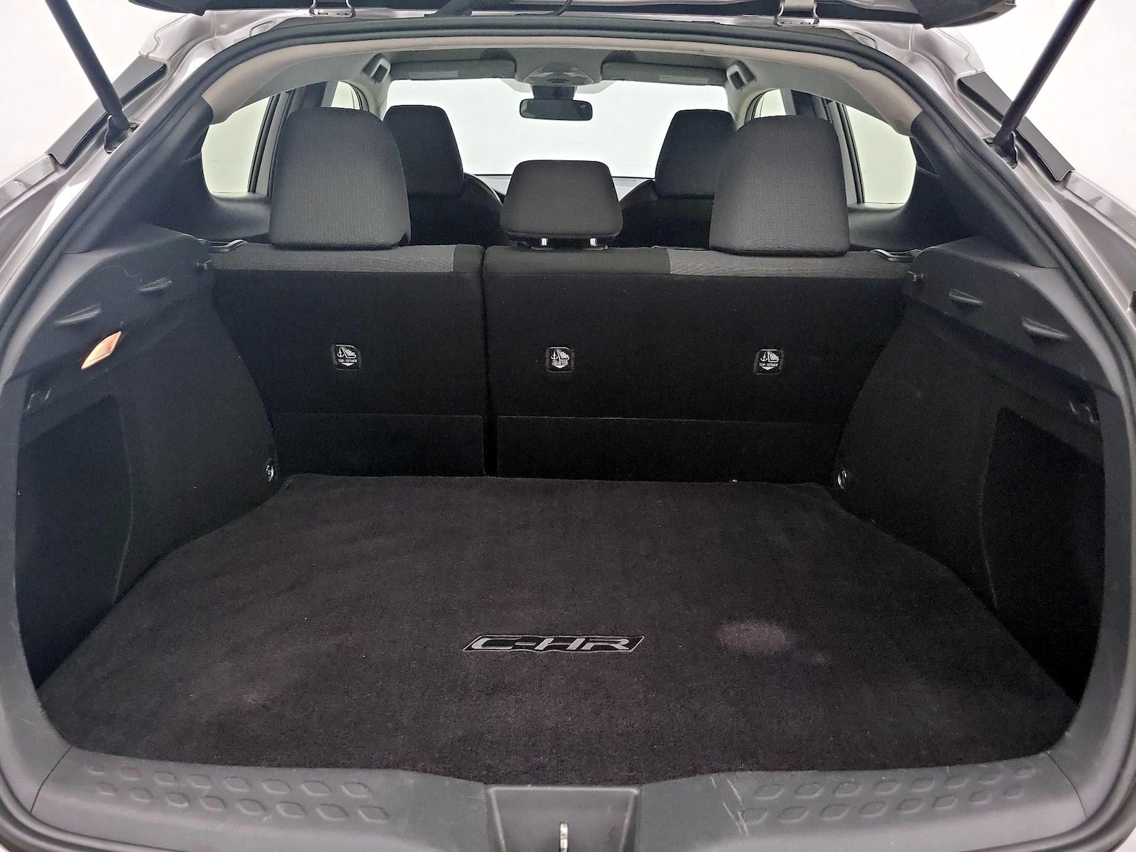 2020 Toyota C-HR LE - Photo 21