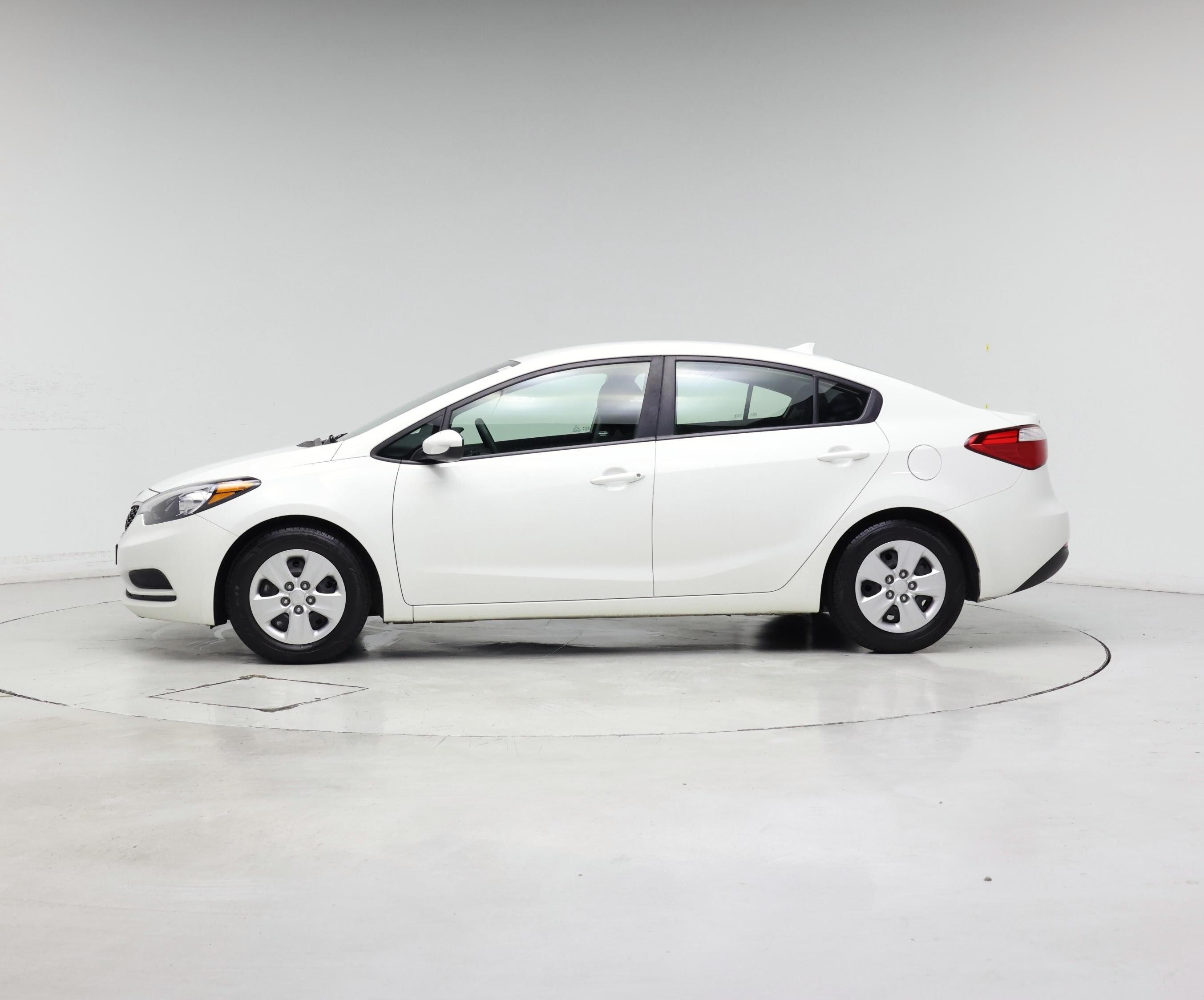 Thumbnail: 2016 Kia Forte - 3