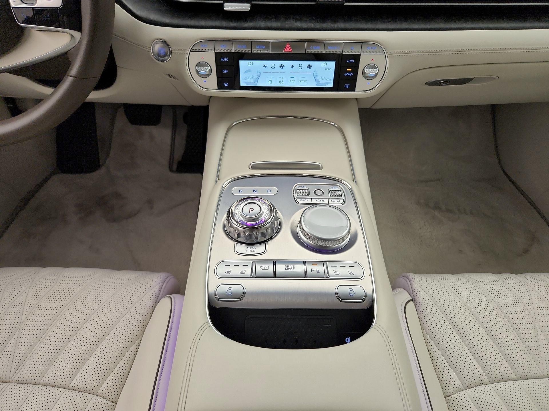Thumbnail: 2023 Genesis G90 - 17