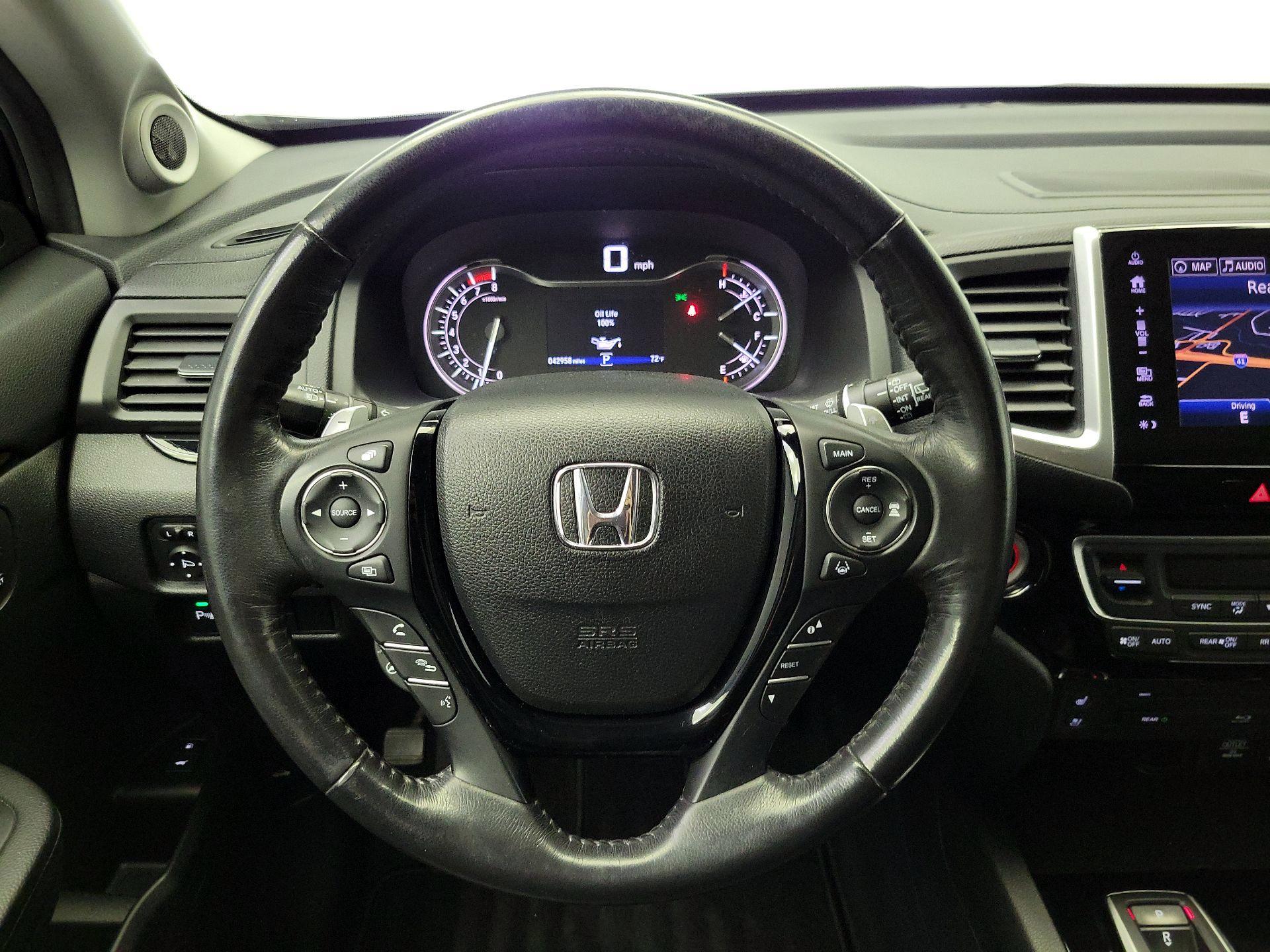 Thumbnail: 2018 Honda Pilot - 10