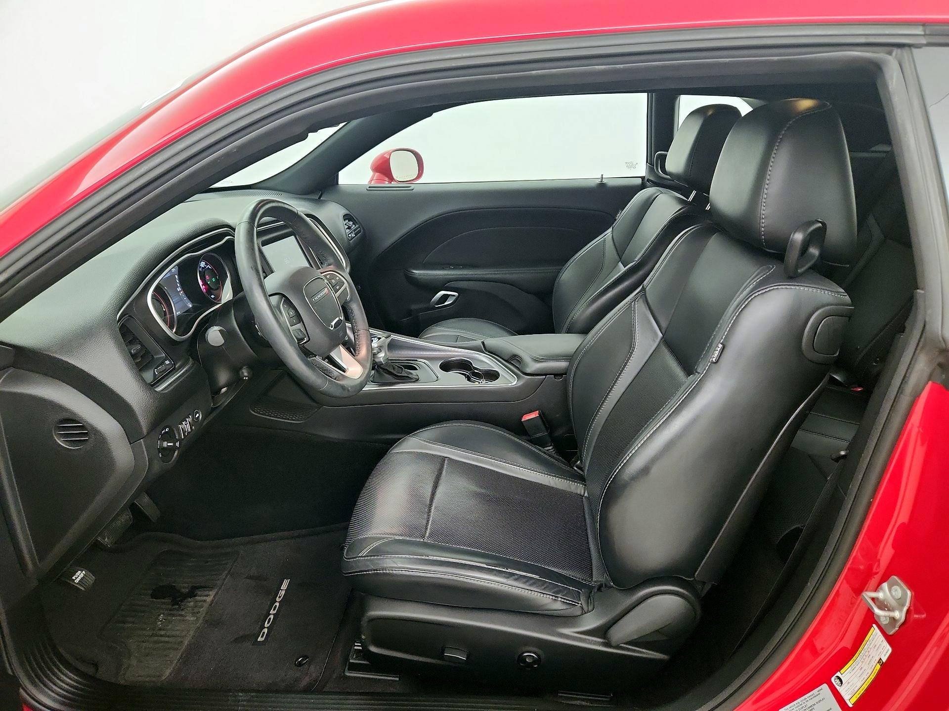 Thumbnail: 2016 Dodge Challenger - 11