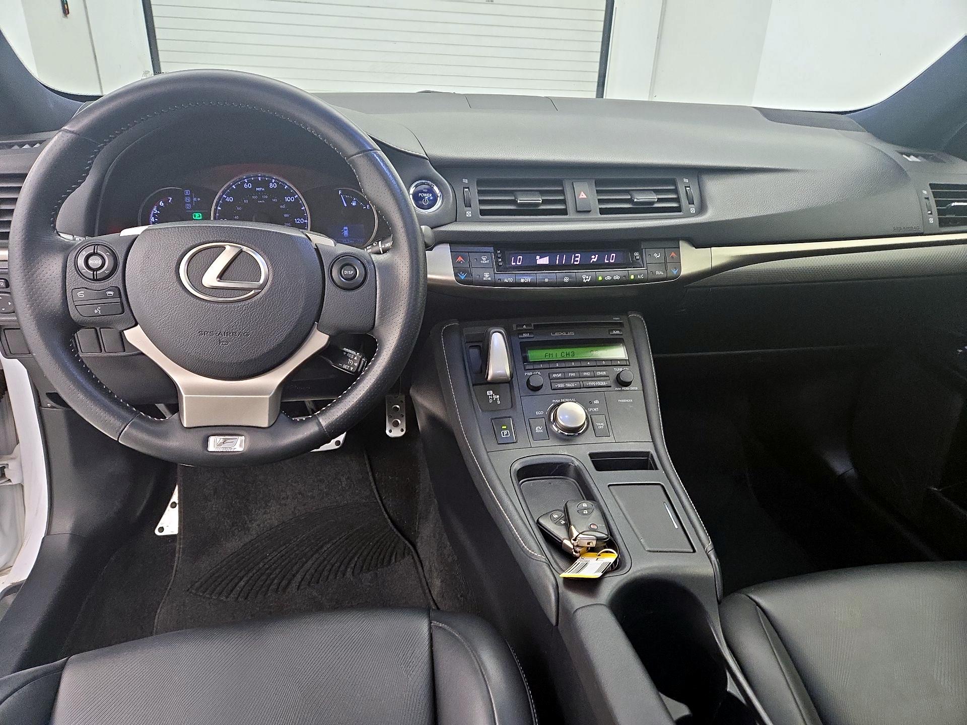 Thumbnail: 2015 Lexus CT - 9
