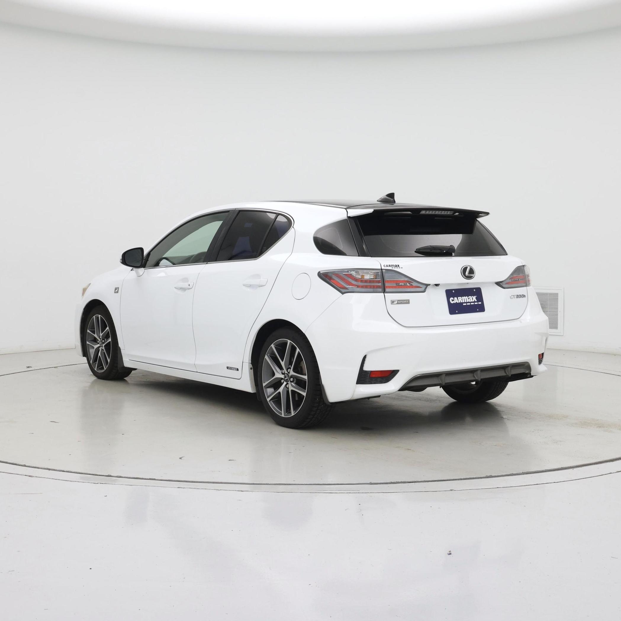 Thumbnail: 2015 Lexus CT - 2