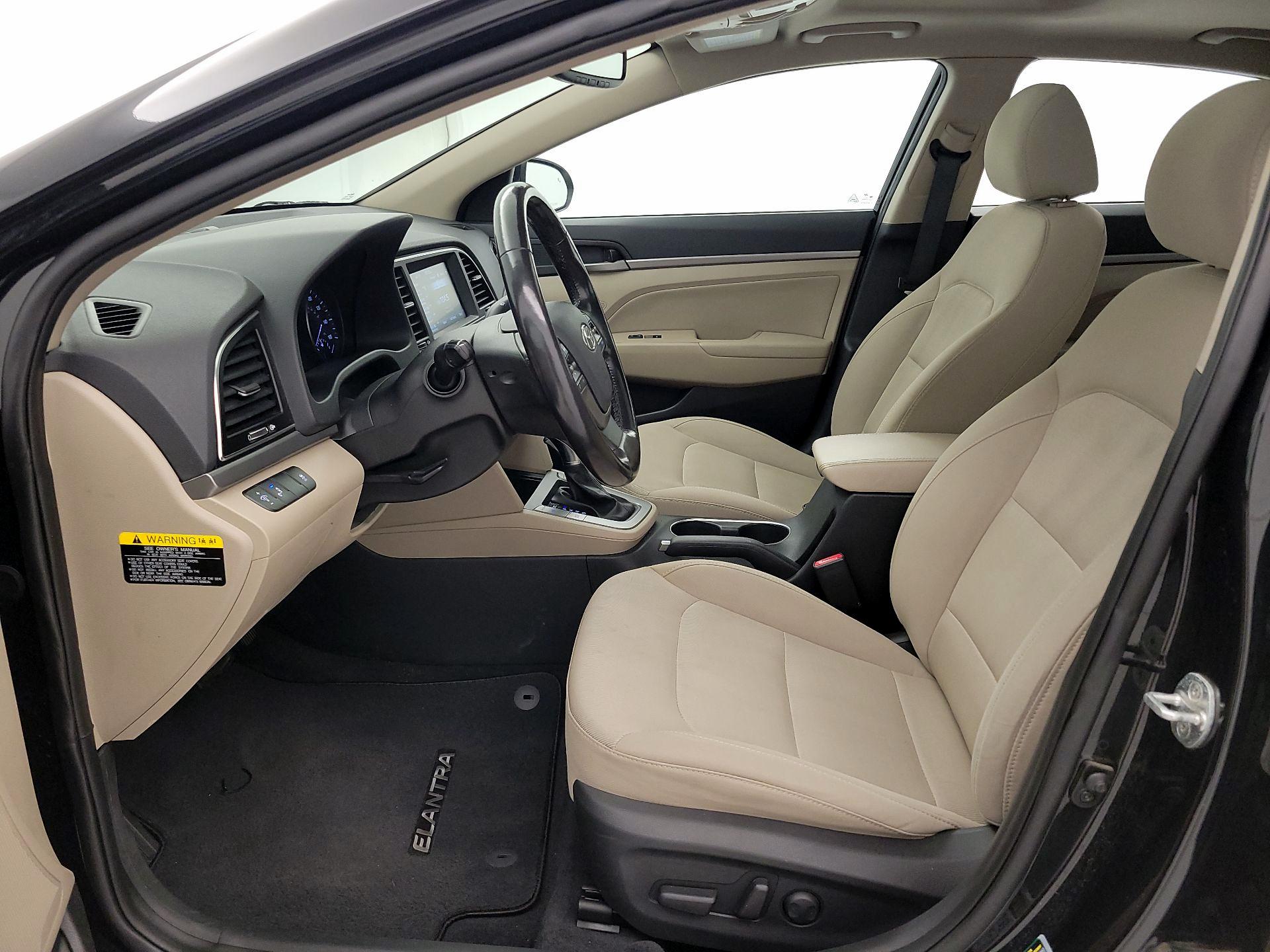 Thumbnail: 2017 Hyundai Elantra - 11