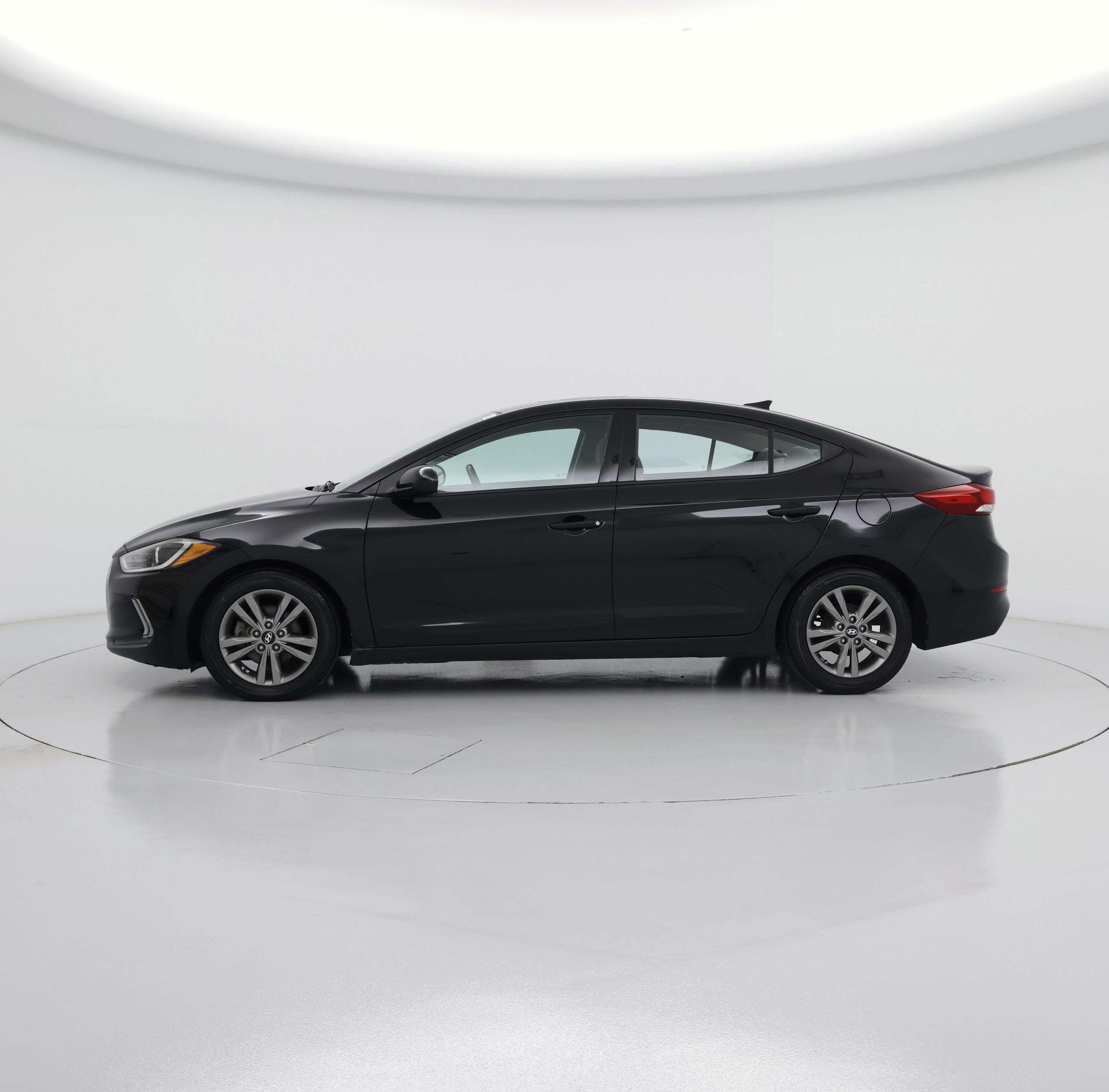 Thumbnail: 2017 Hyundai Elantra - 3