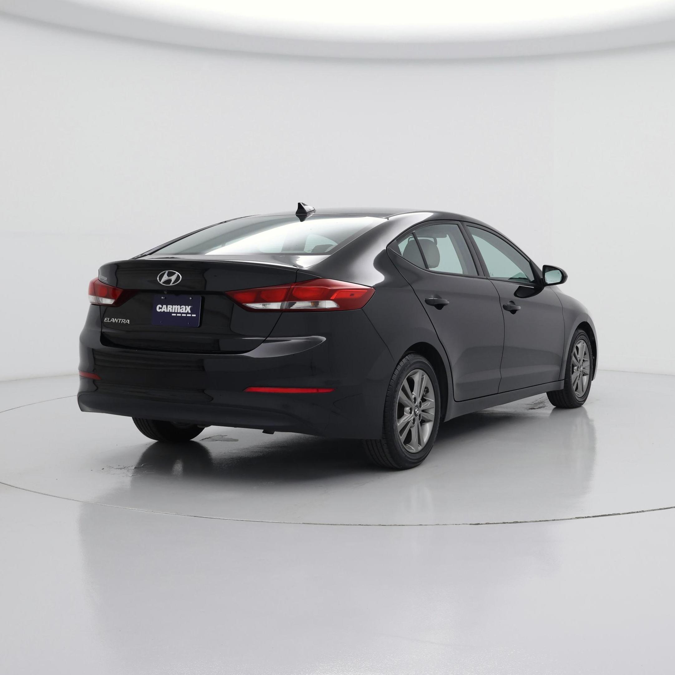 Thumbnail: 2017 Hyundai Elantra - 8