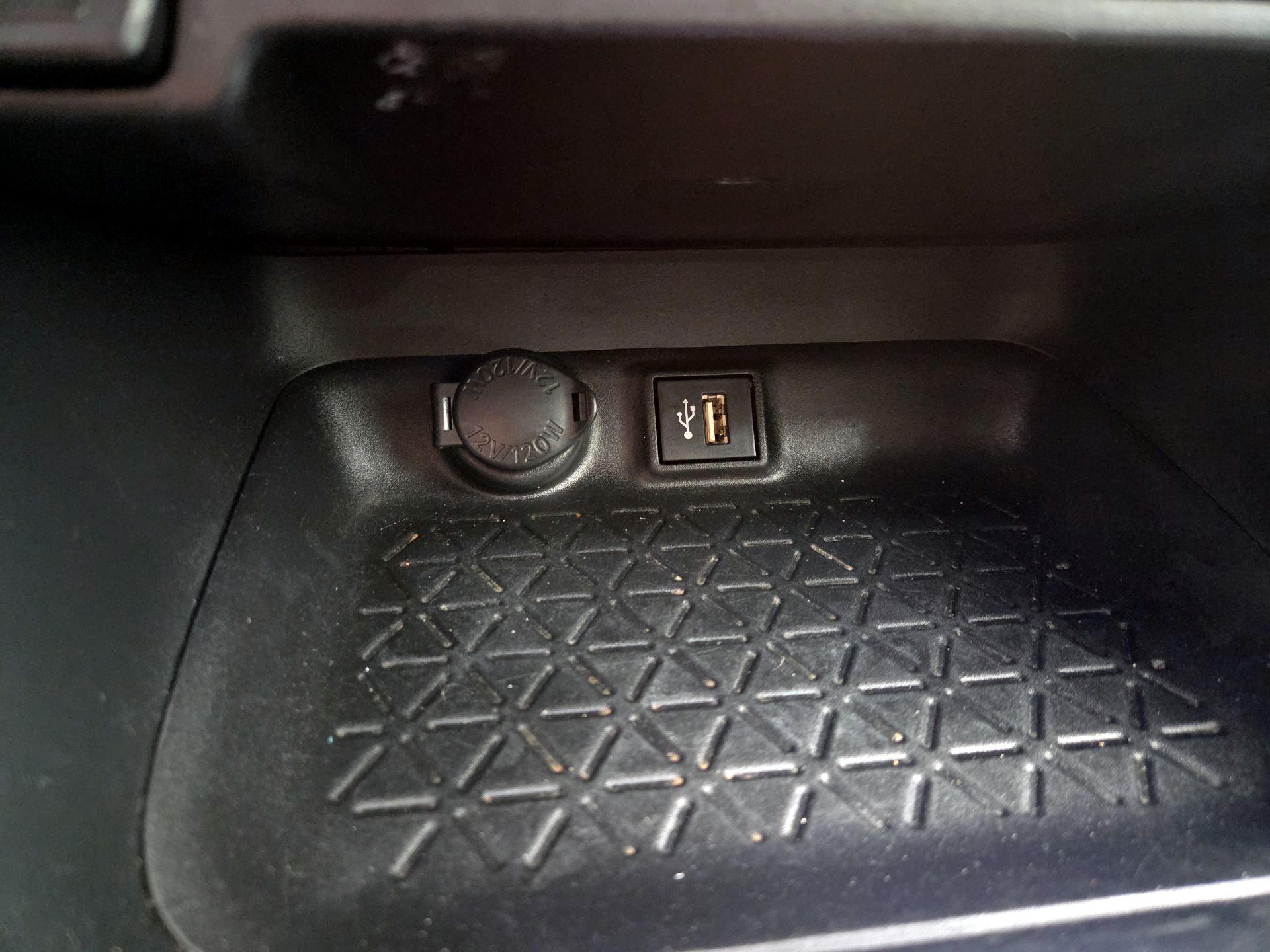 Thumbnail: 2023 Toyota RAV4 - 18