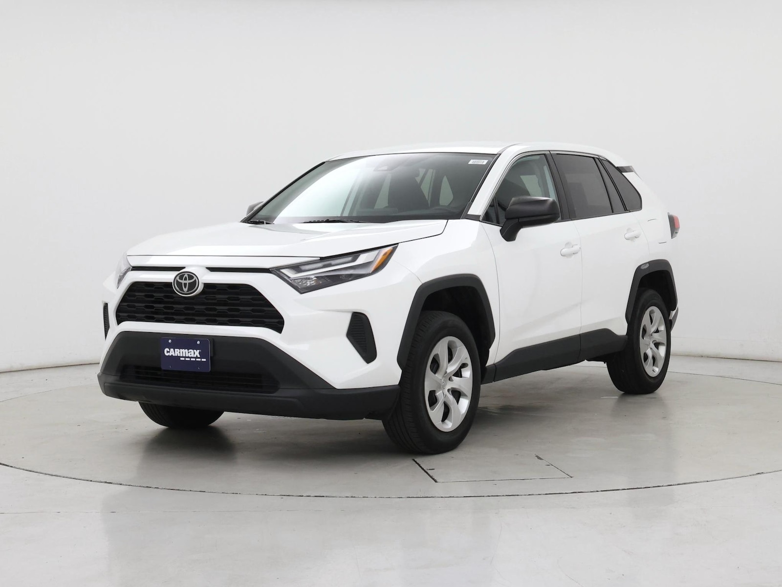 2023 Toyota RAV4 LE - Photo 5