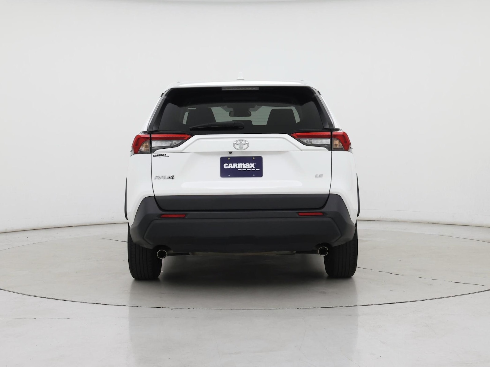 2023 Toyota RAV4 LE - Photo 7
