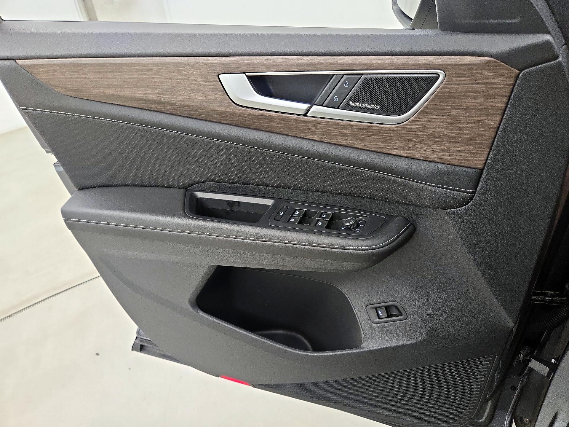 Thumbnail: 2024 Volkswagen Atlas - 12