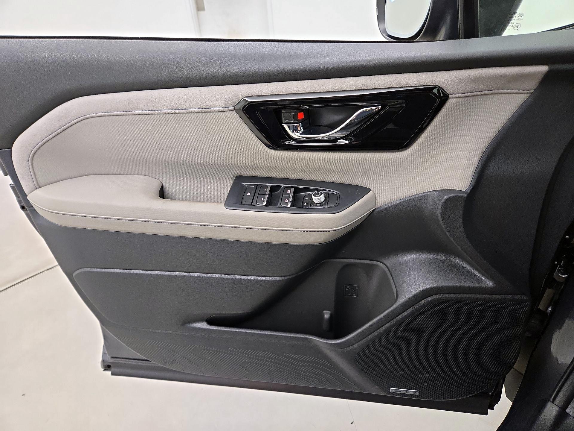 Thumbnail: 2025 Subaru Forester - 12