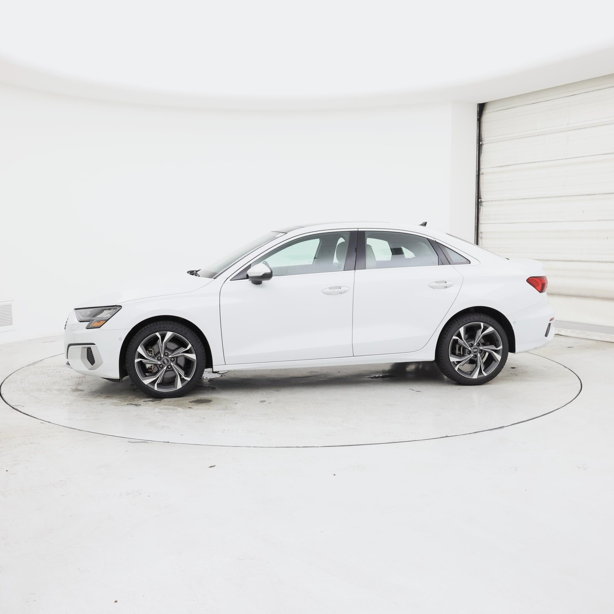 Thumbnail: 2022 Audi A3 - 3