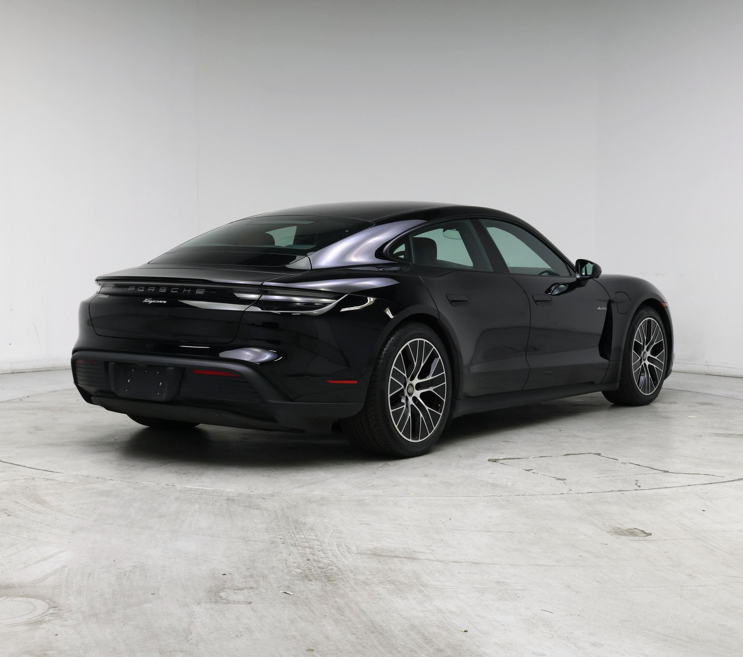 Thumbnail: 2022 Porsche Taycan - 8