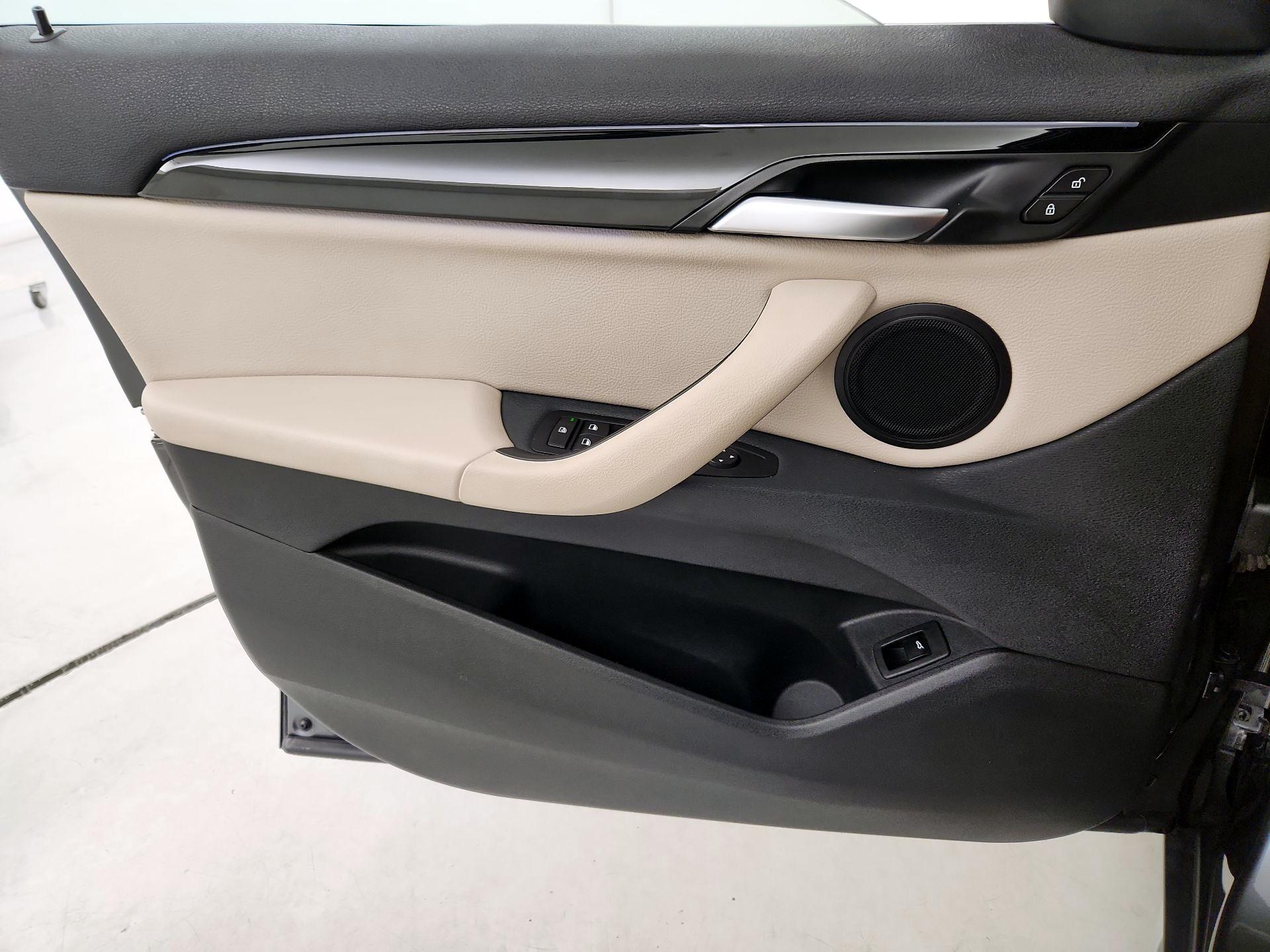 Thumbnail: 2020 BMW X1 - 12