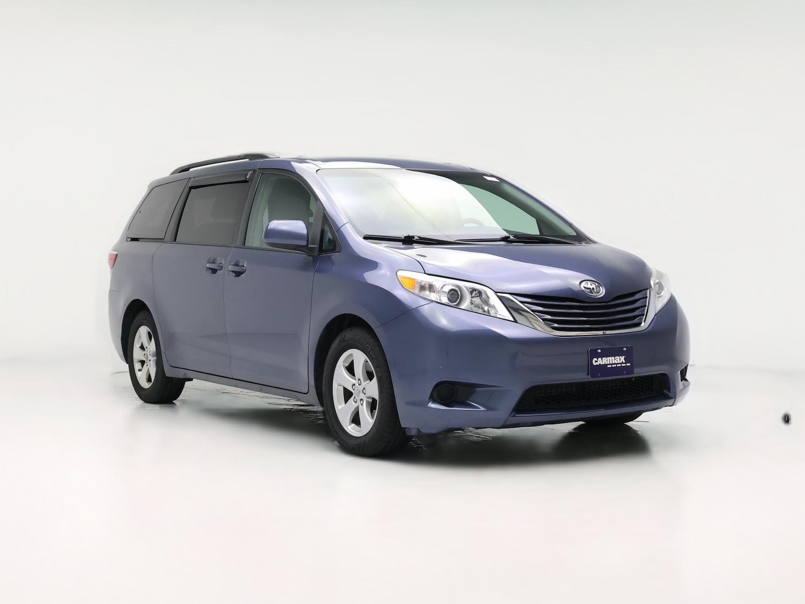 2017 Toyota Sienna LE - Photo 1