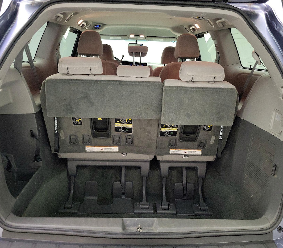 Trunk/Cargo (Seats Up)