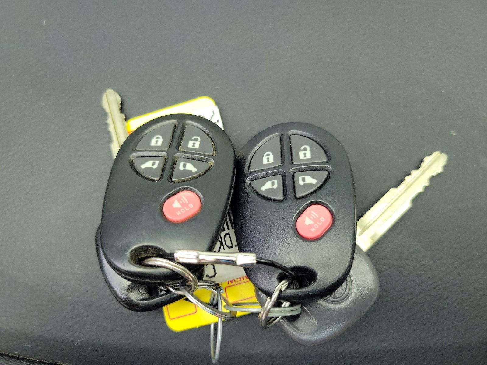 2017 Toyota Sienna LE - Photo 25