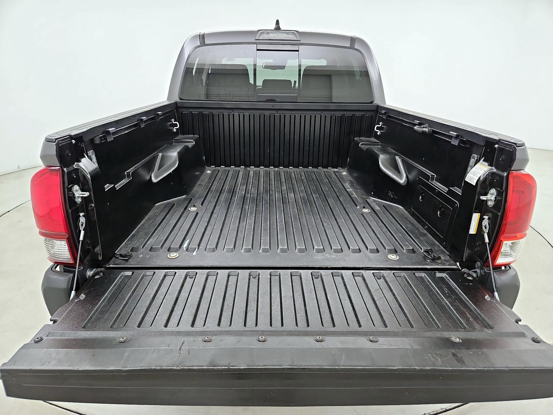 Thumbnail: 2022 Toyota Tacoma - 20