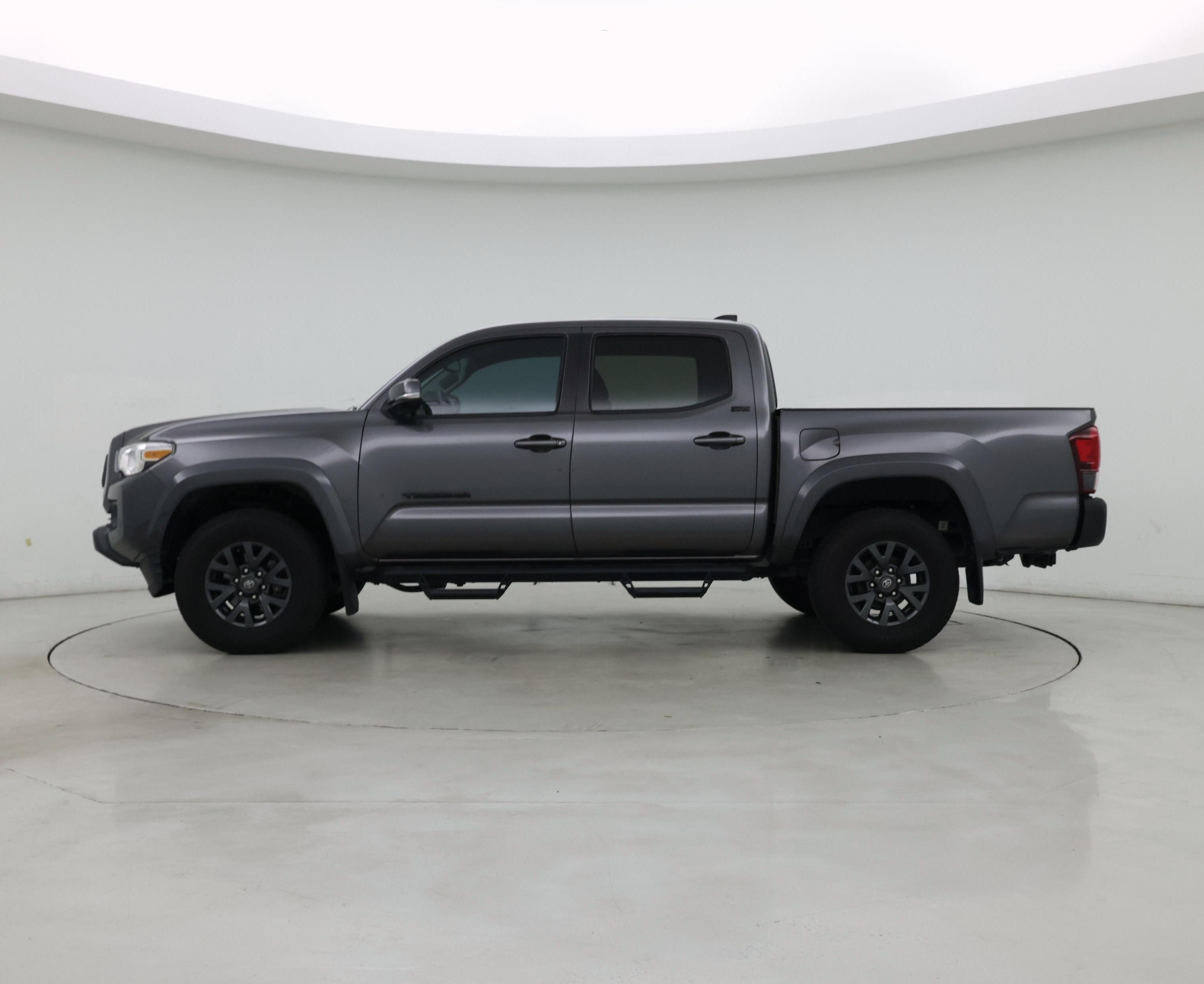 Thumbnail: 2022 Toyota Tacoma - 3