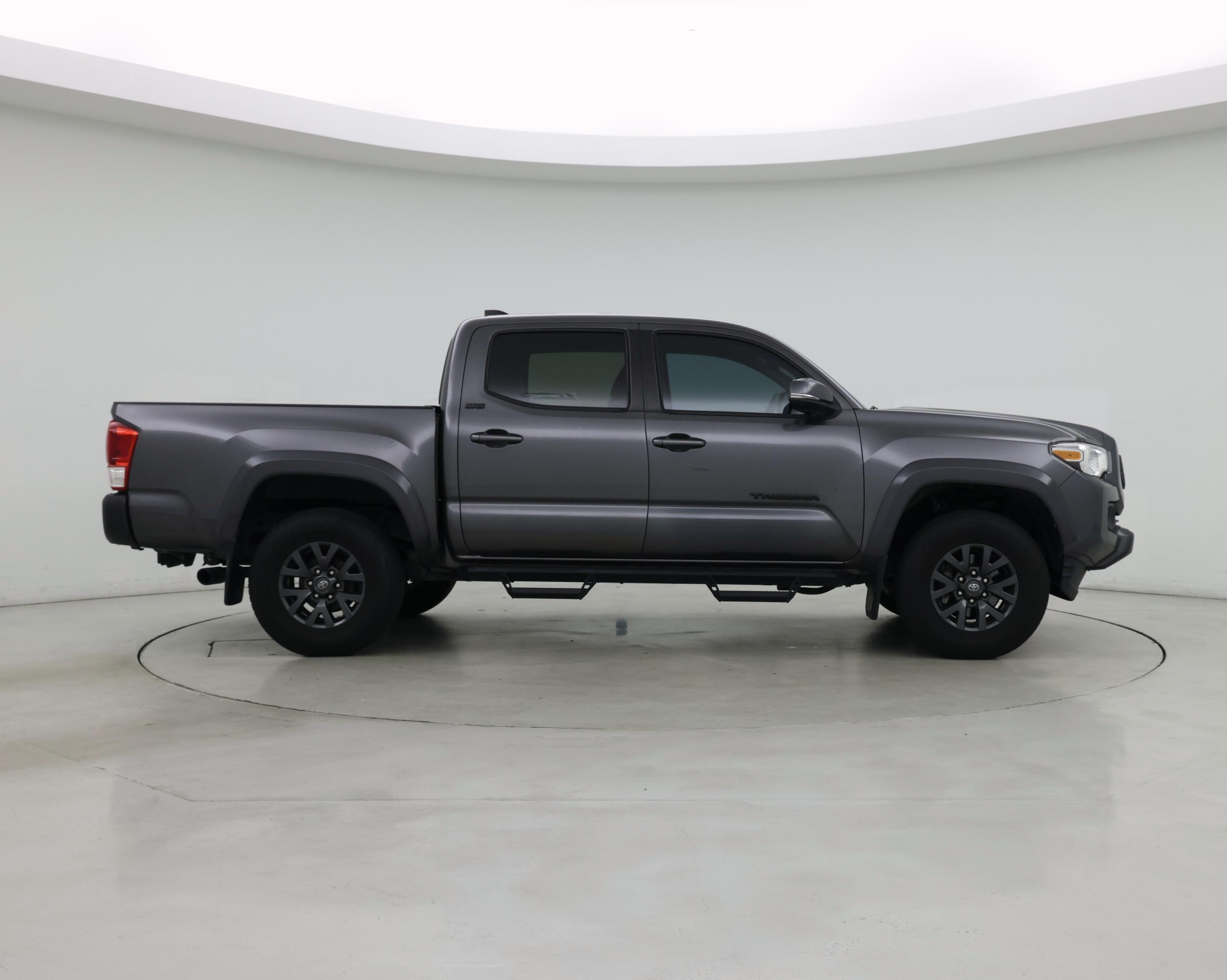 Thumbnail: 2022 Toyota Tacoma - 7