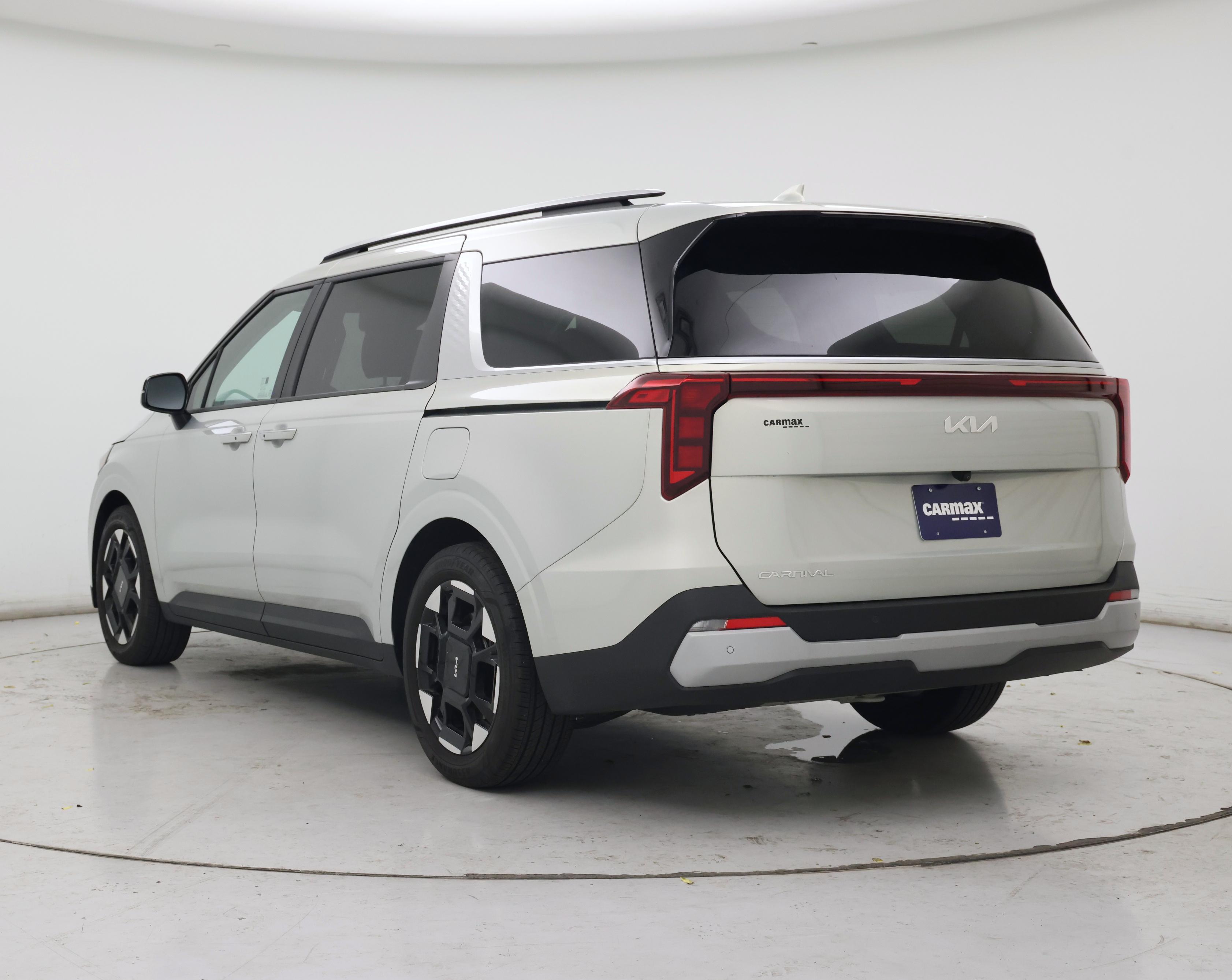 Thumbnail: 2025 Kia Carnival - 2