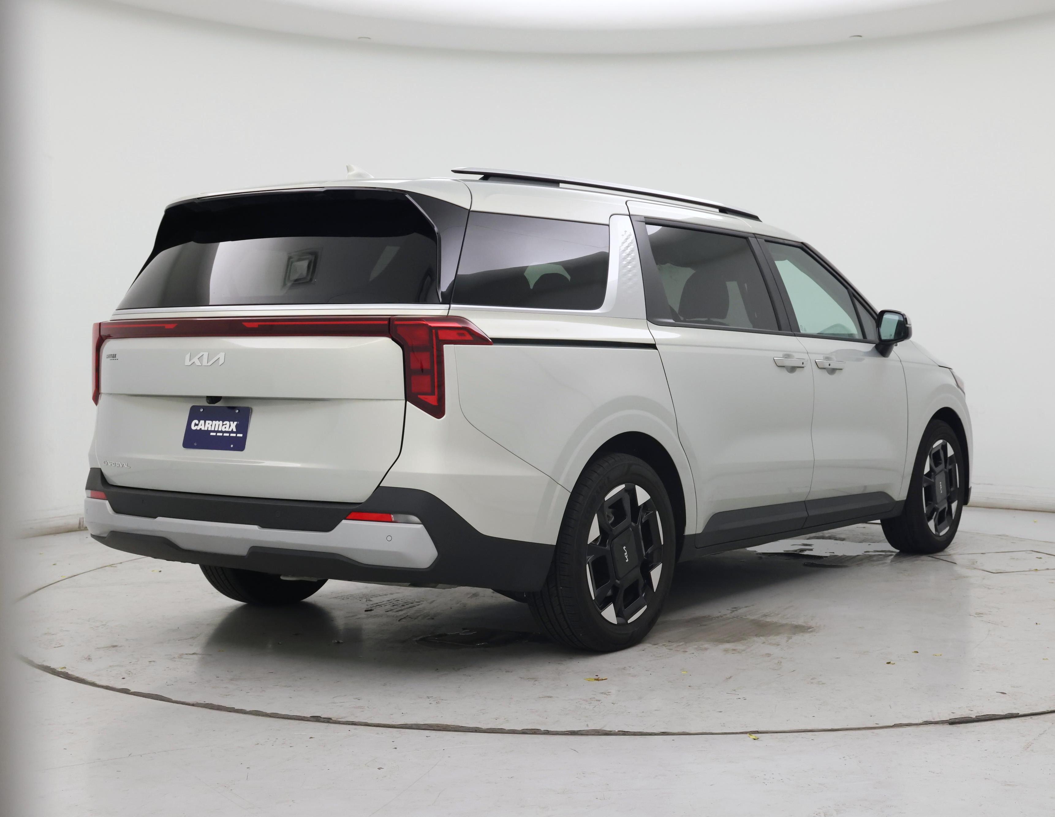Thumbnail: 2025 Kia Carnival - 8