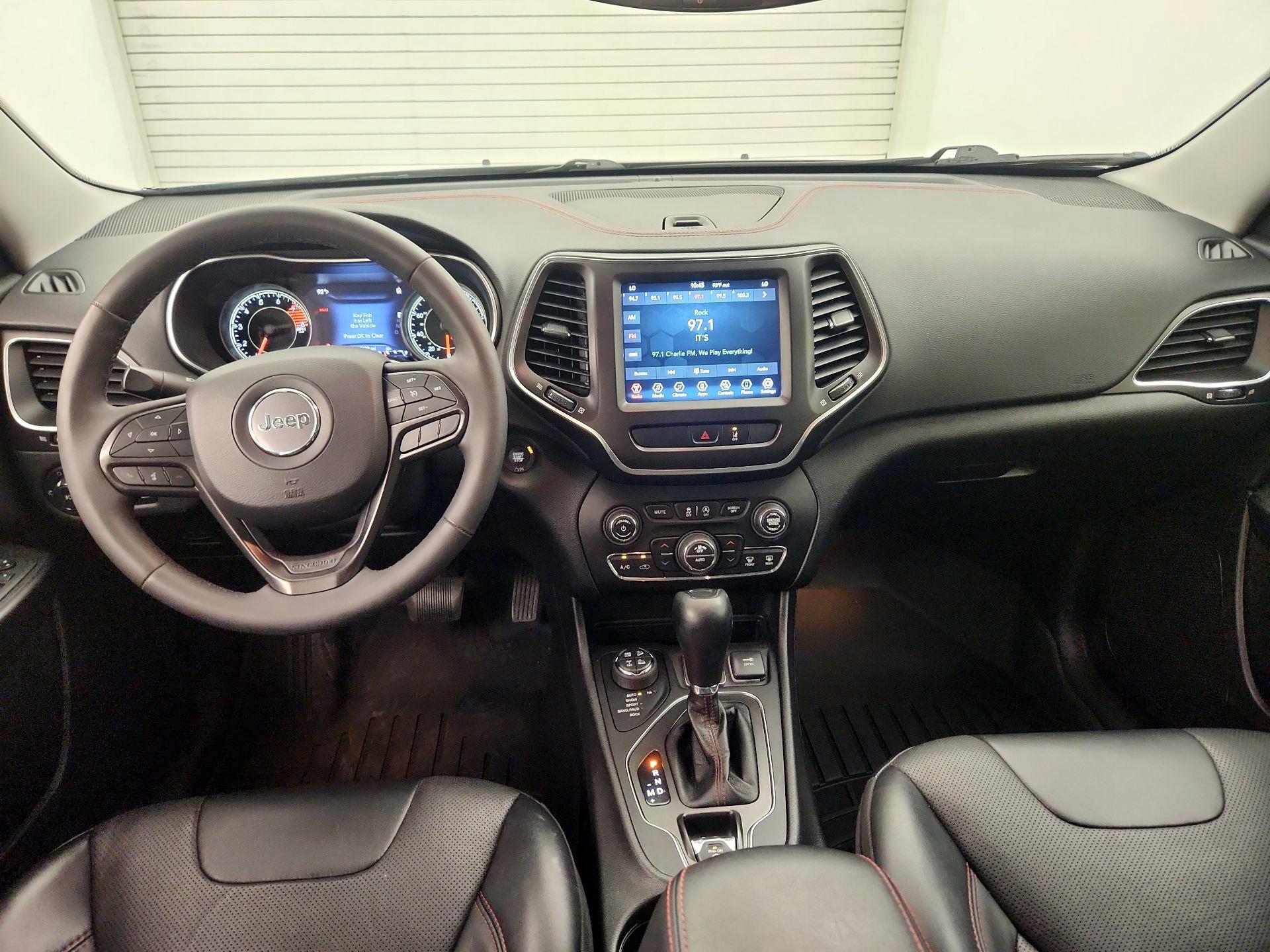 Thumbnail: 2022 Jeep Cherokee - 9