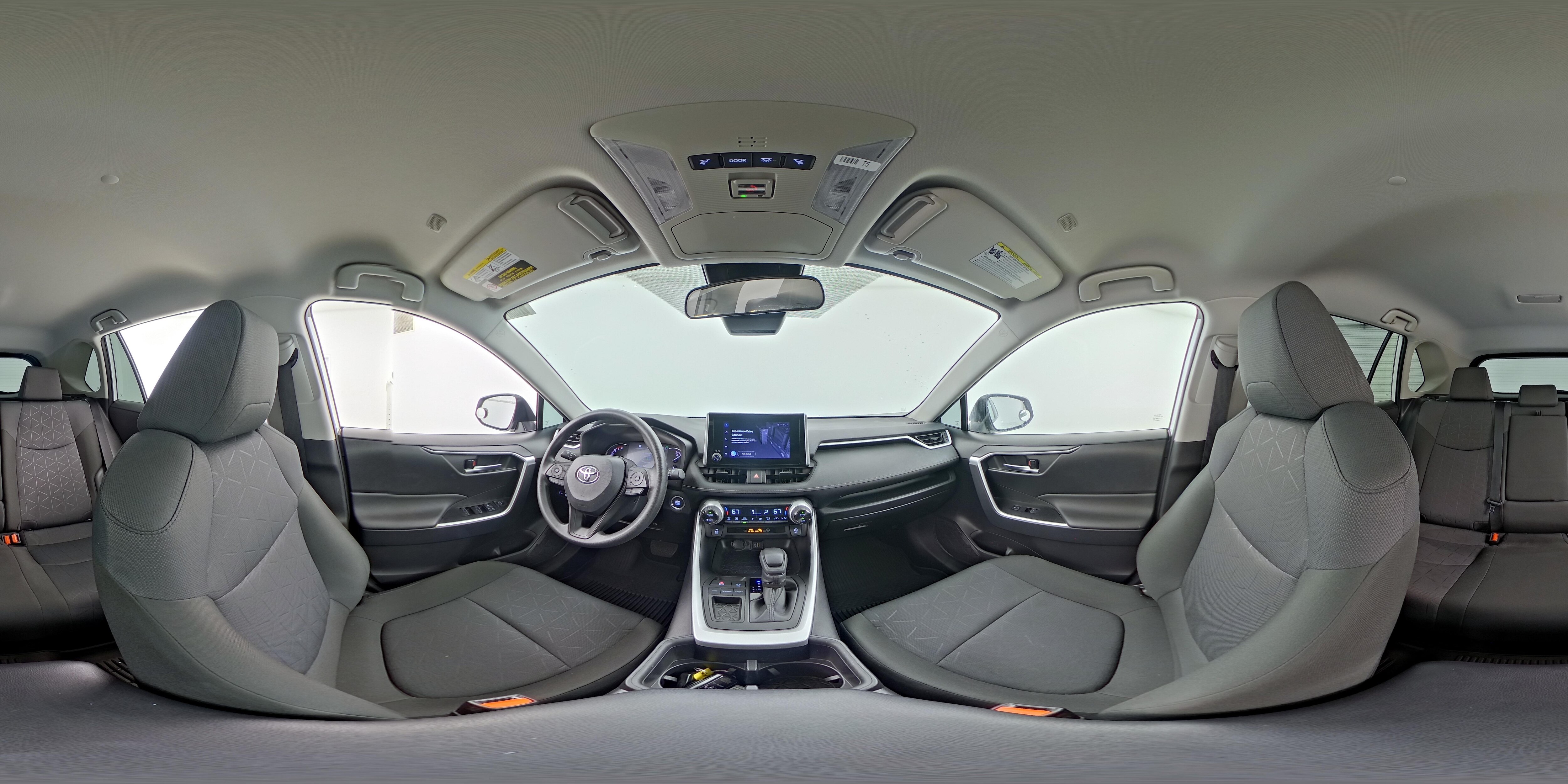 2025 Toyota RAV4 XLE - Photo 25