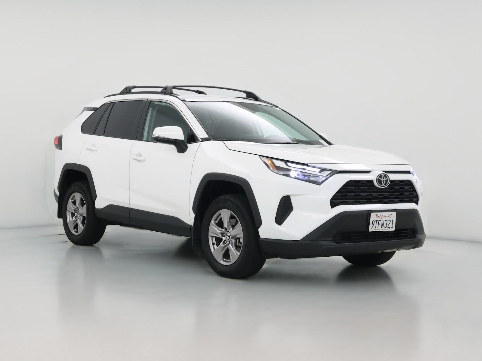 2025 Toyota RAV4 XLE - Photo 1