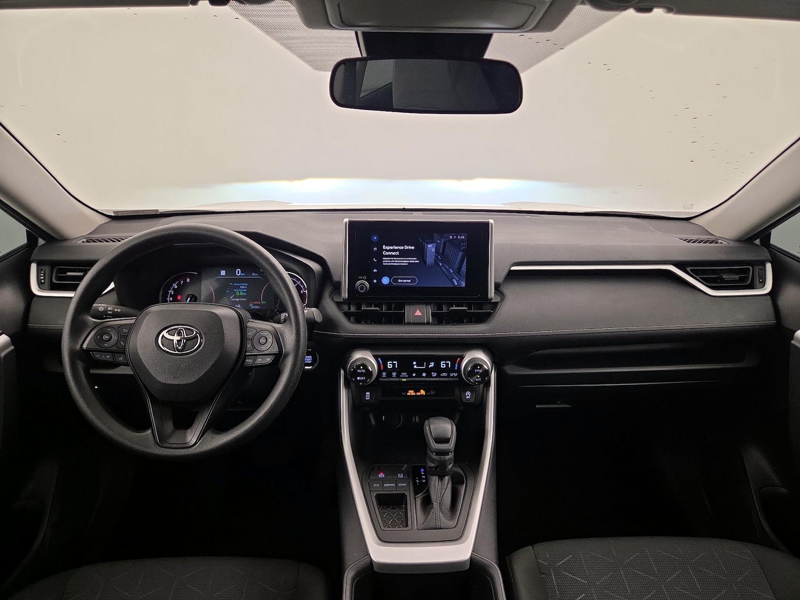 2025 Toyota RAV4 XLE - Photo 10